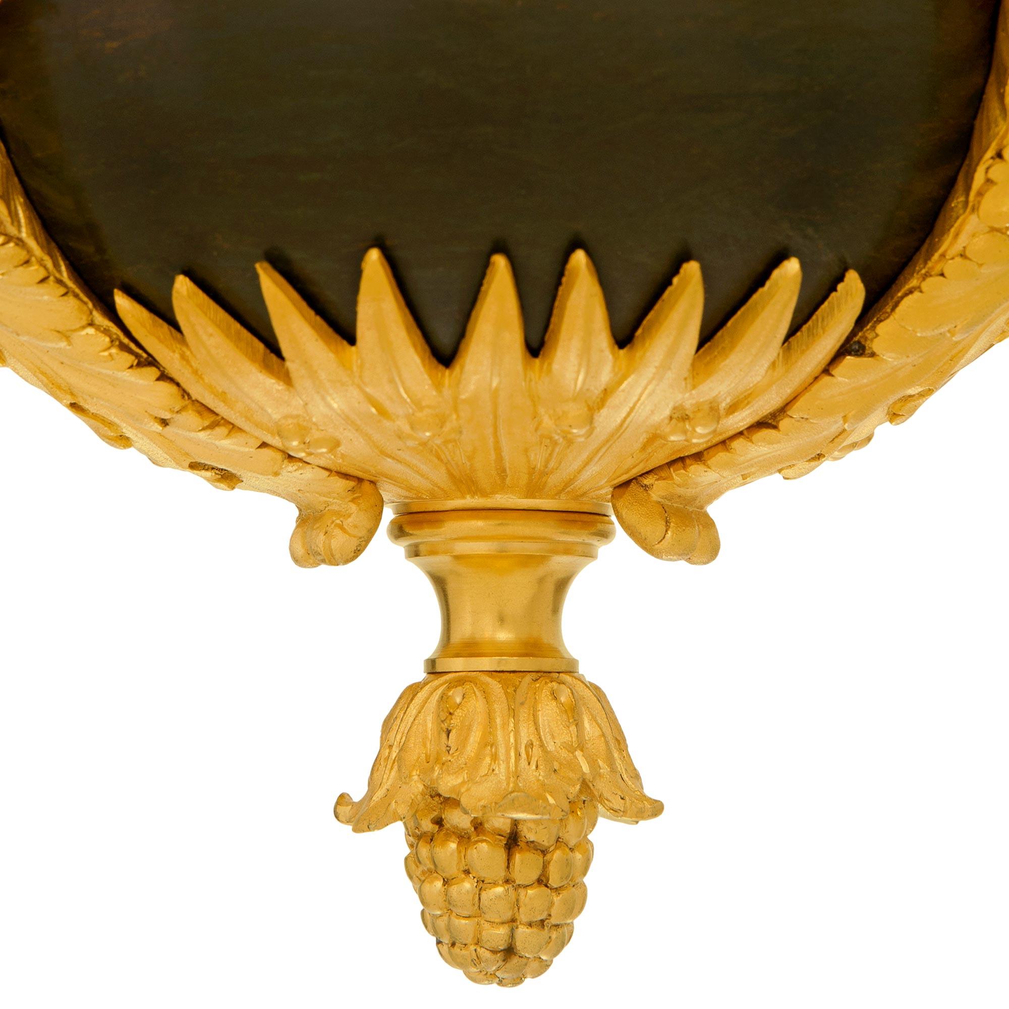 Lampadario francese del XIX secolo del periodo Belle Epoque in bronzo e Ormolu in vendita 2
