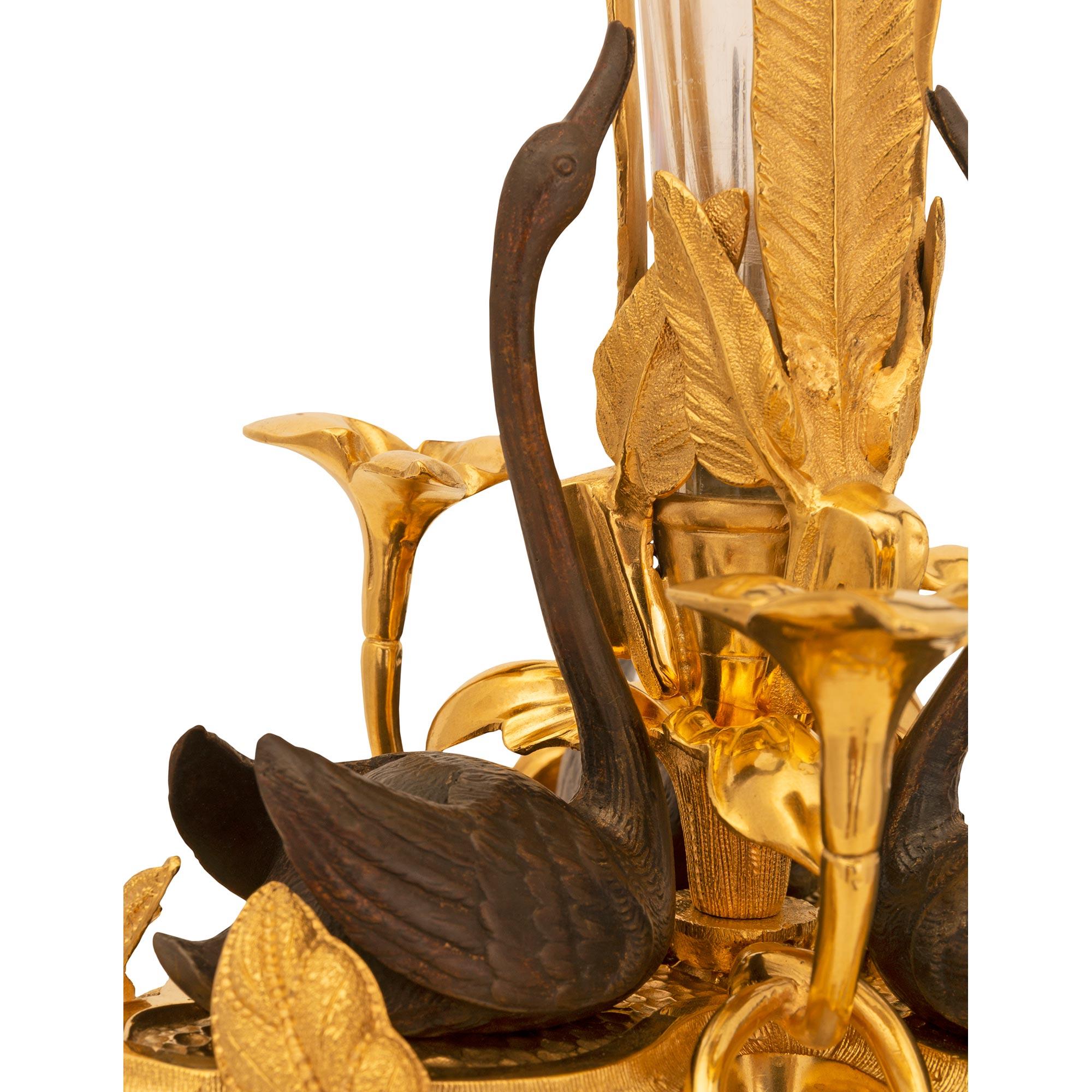 Franzsische Vase aus Bronze, Kristall und Ormolu aus der Belle poque des 19. (19. Jahrhundert) im Angebot