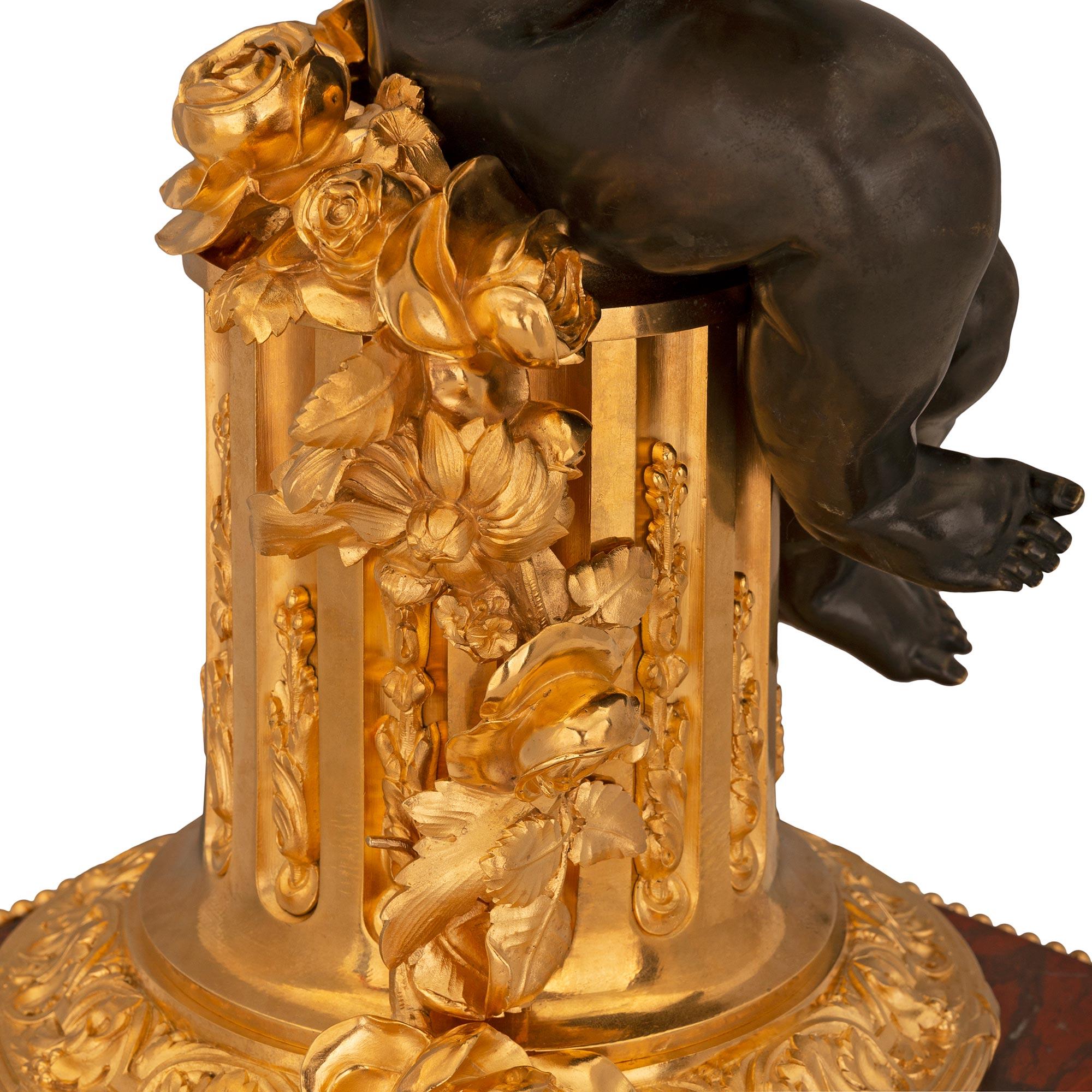Französische Bronze-, Ormolu- und Marmoruhr aus der Belle Époque des 19. im Angebot 4