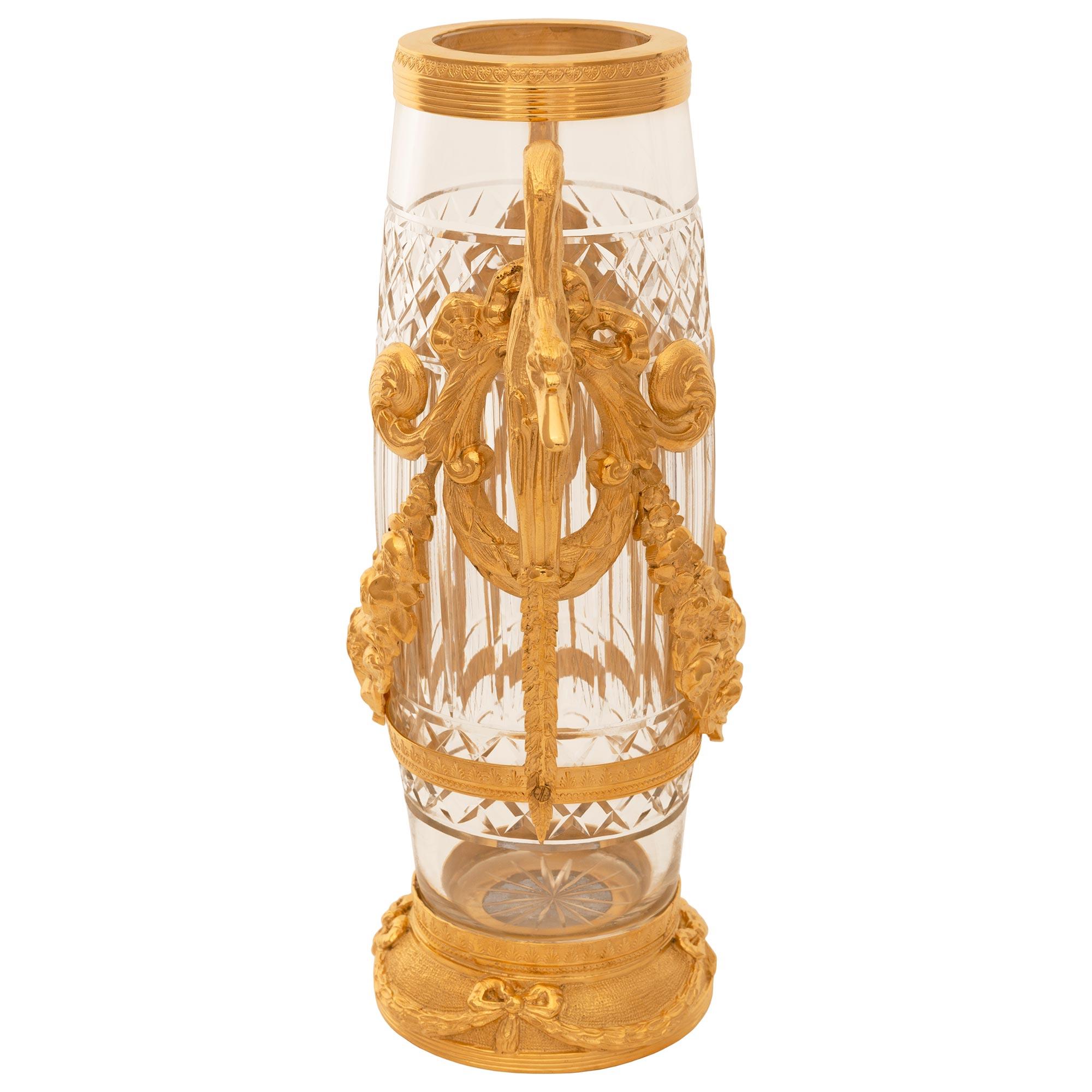 Belle Époque Vaso di cristallo e ormolo francese del XIX secolo del periodo Belle Epoque in vendita