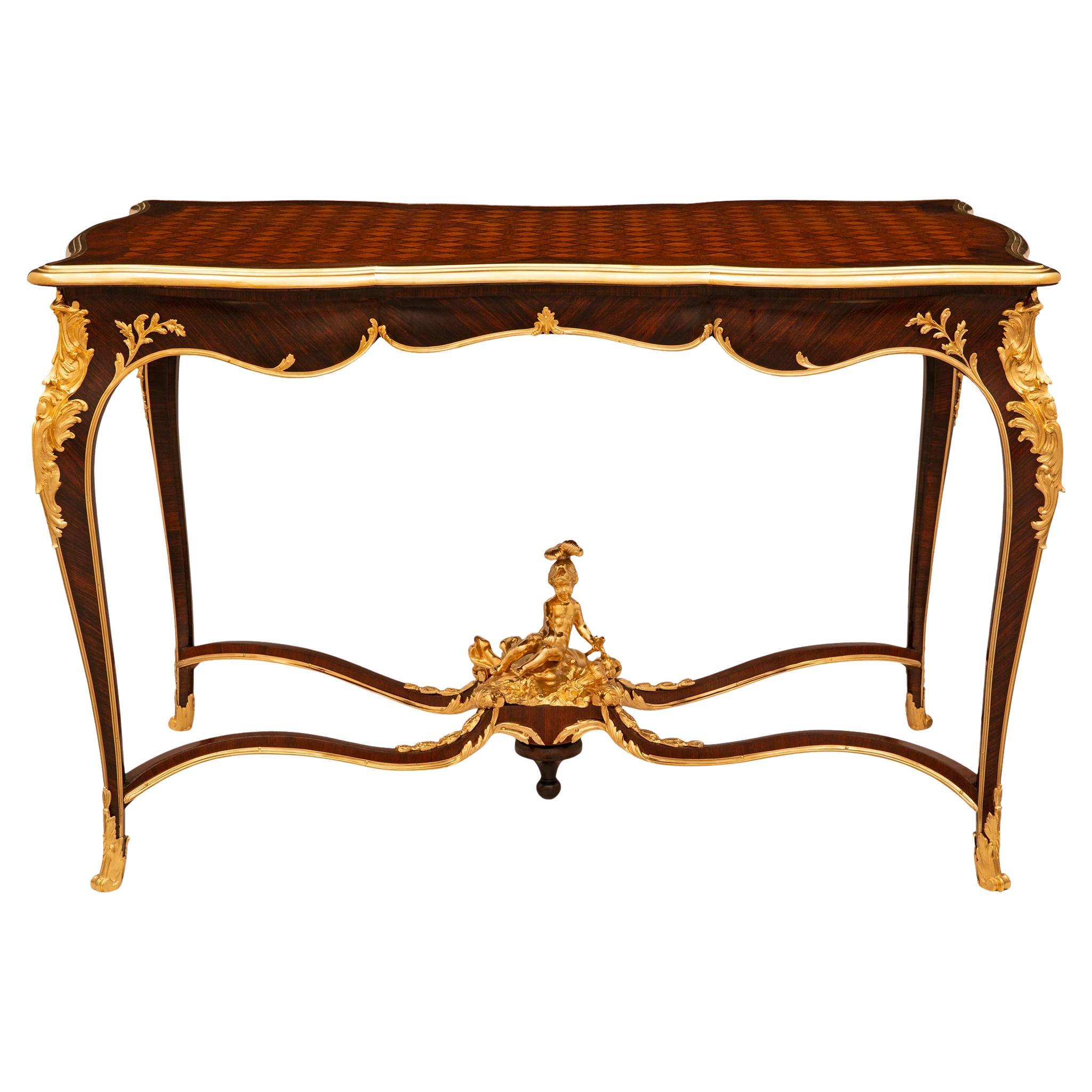 Französischer Belle Epoque Tisch aus Königsholz und Ormolu aus dem 19.