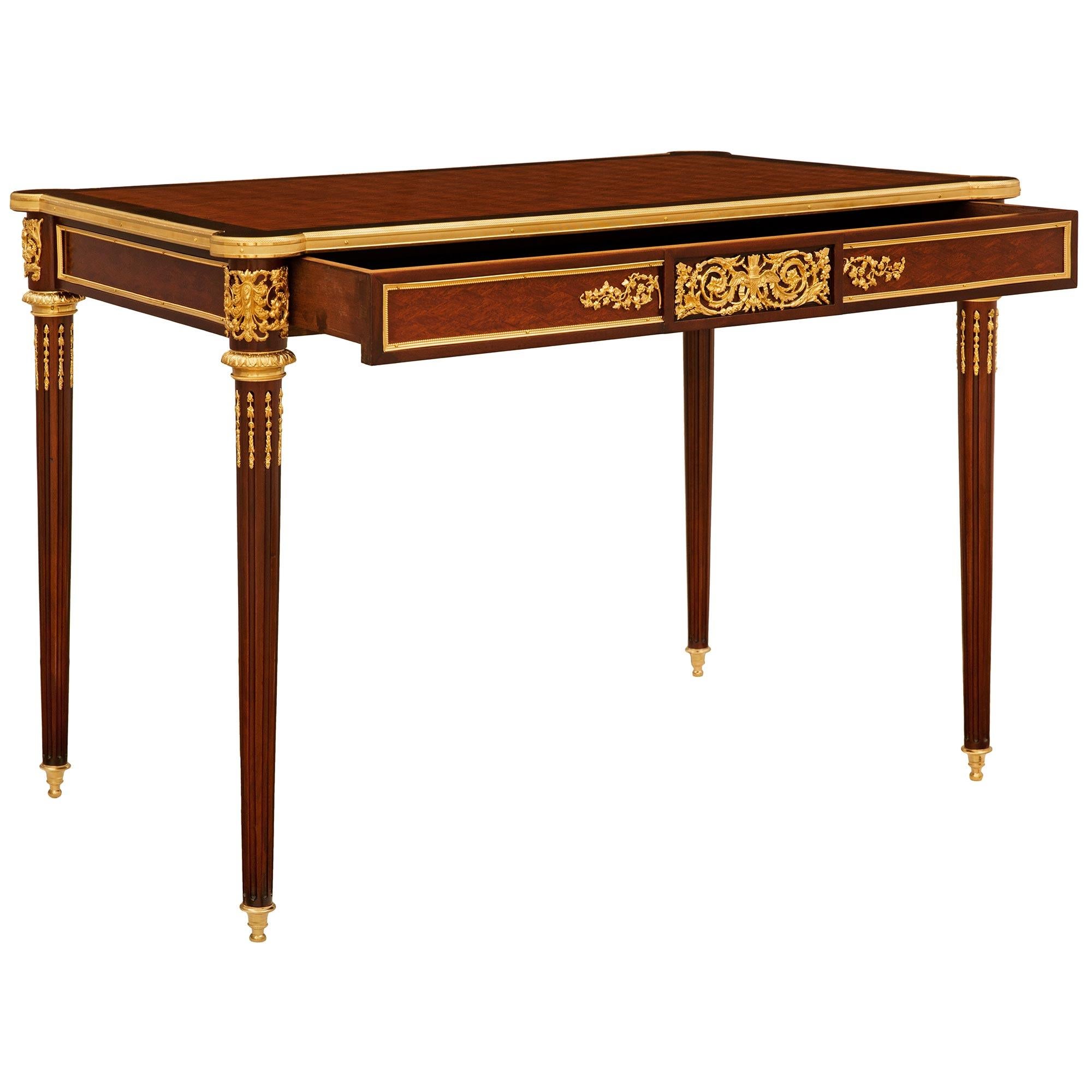 Français Bureau/table de style A Link, French Belle Epoque, 19e siècle en vente