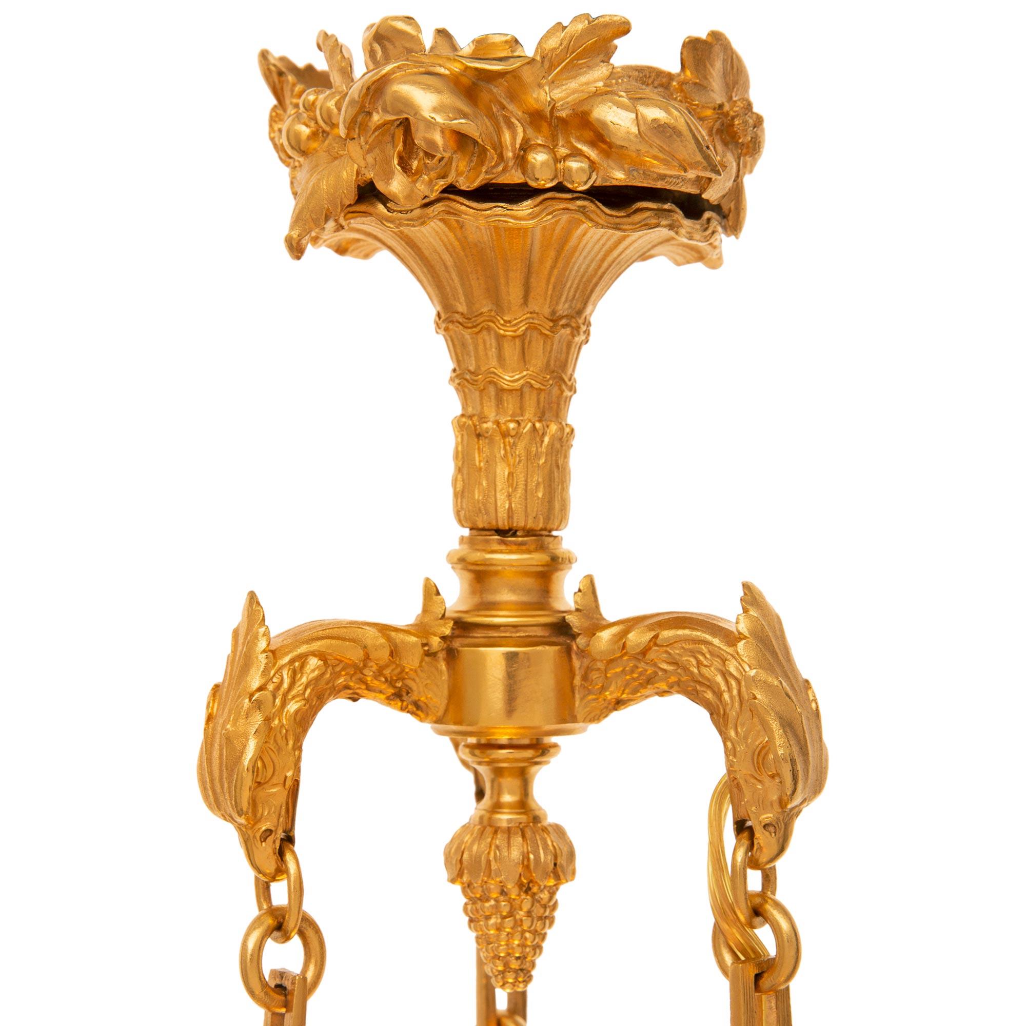 Lampadario in onice e ormolo francese del XIX secolo, periodo Belle Époque, Luigi XVI secolo In condizioni buone in vendita a West Palm Beach, FL