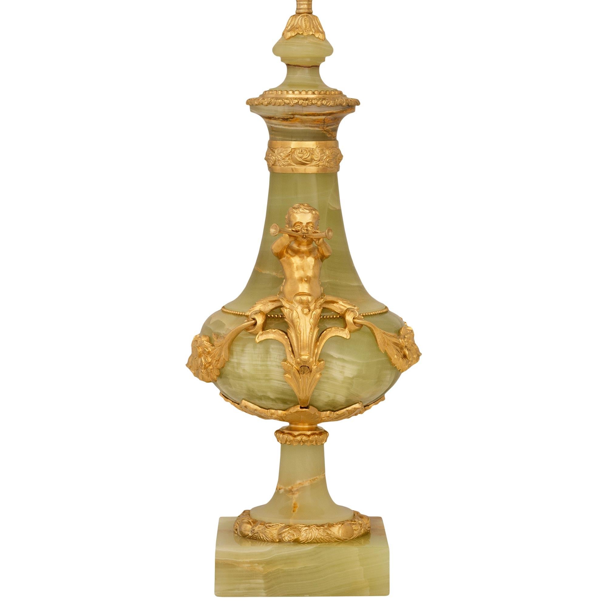 Lámpara francesa del siglo XIX Belle Époque Período Luis XVI Ónice y Ormolu en Bueno estado para la venta en West Palm Beach, FL