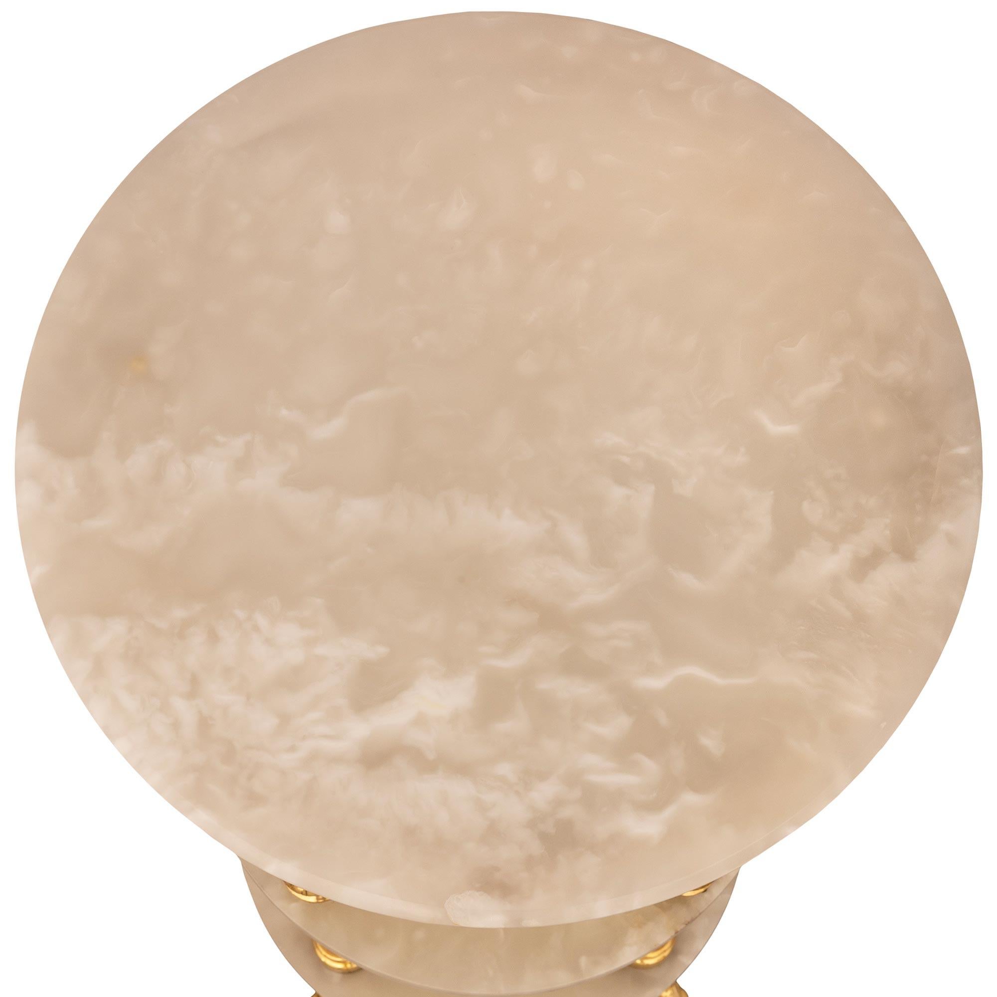 Table d'appoint en onyx et bronze doré d'époque Louis XVI, 19e siècle, Belle Époque en vente 2
