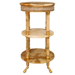 Französisch 19. Jahrhundert Belle Époque Periode Louis XVI st. Onyx und Ormolu Beistelltisch