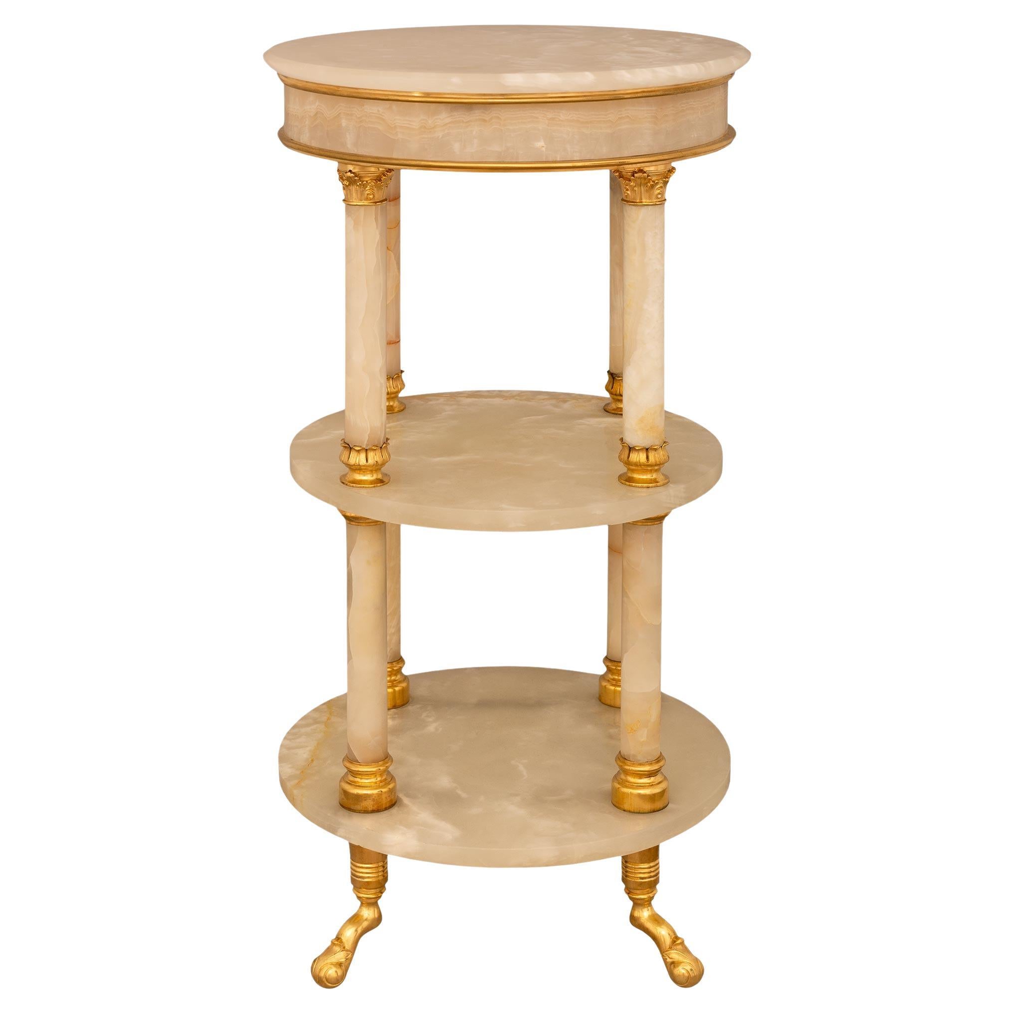 Französisch 19. Jahrhundert Belle Époque Periode Louis XVI st. Onyx und Ormolu Beistelltisch