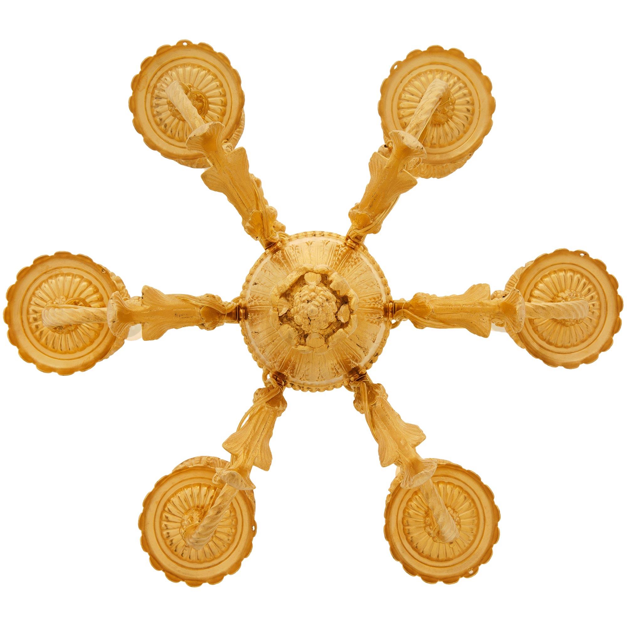 Lámpara de araña de Ormolu francesa del siglo XIX Periodo Belle Epoque Luis XVI en venta 3