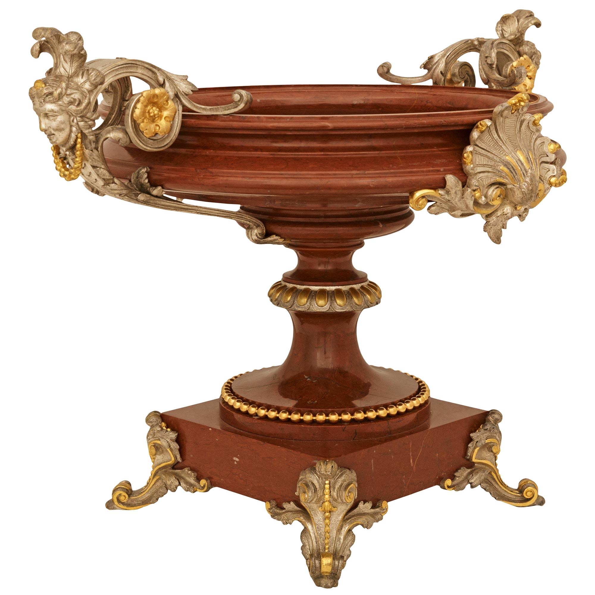 Belle Époque Centrotavola francese del XIX secolo del periodo Belle Epoque in marmo, argento e ormeggio in vendita