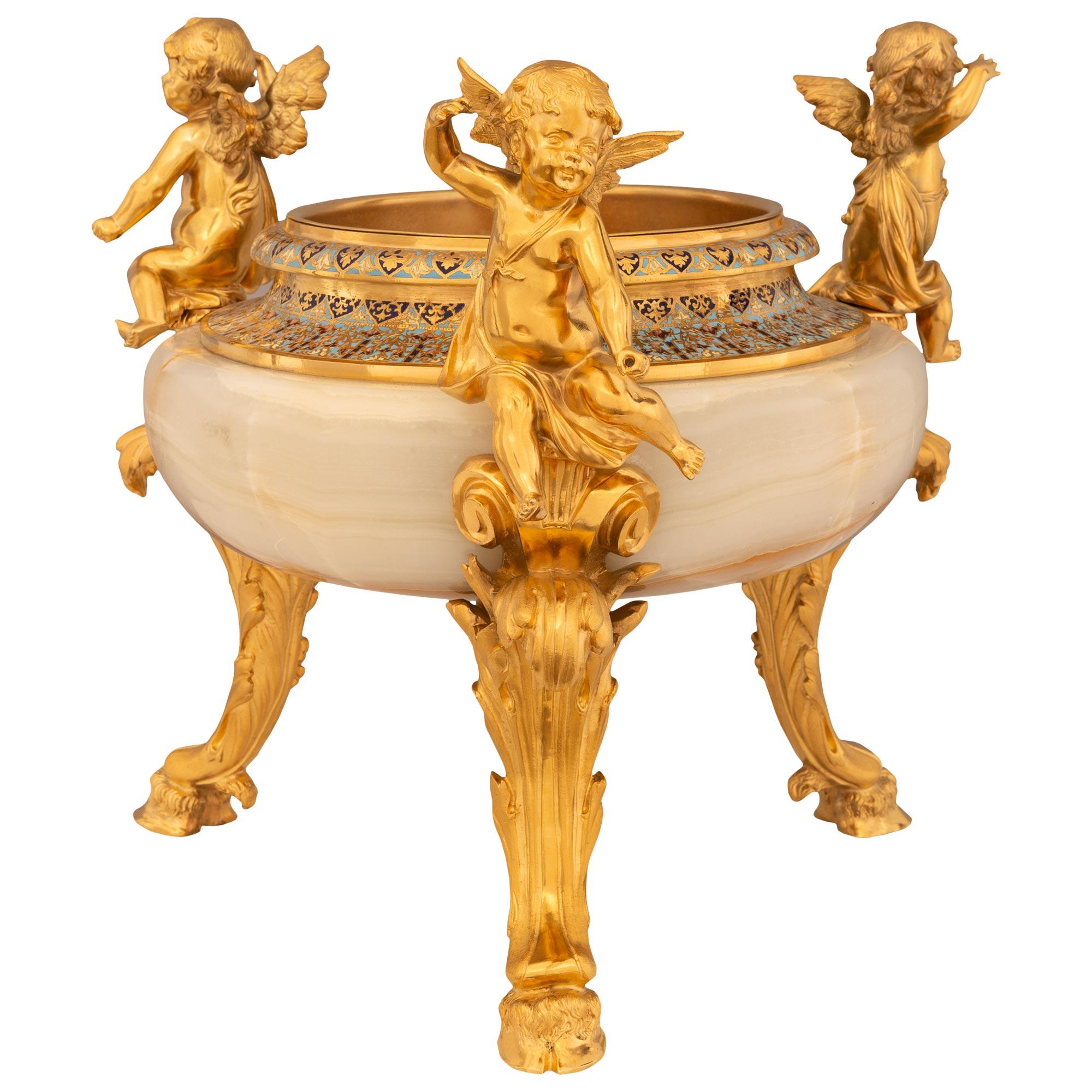 Belle Époque Centrotavola francese del XIX secolo del periodo Belle Epoque in onice, cloisonné e ormolo in vendita