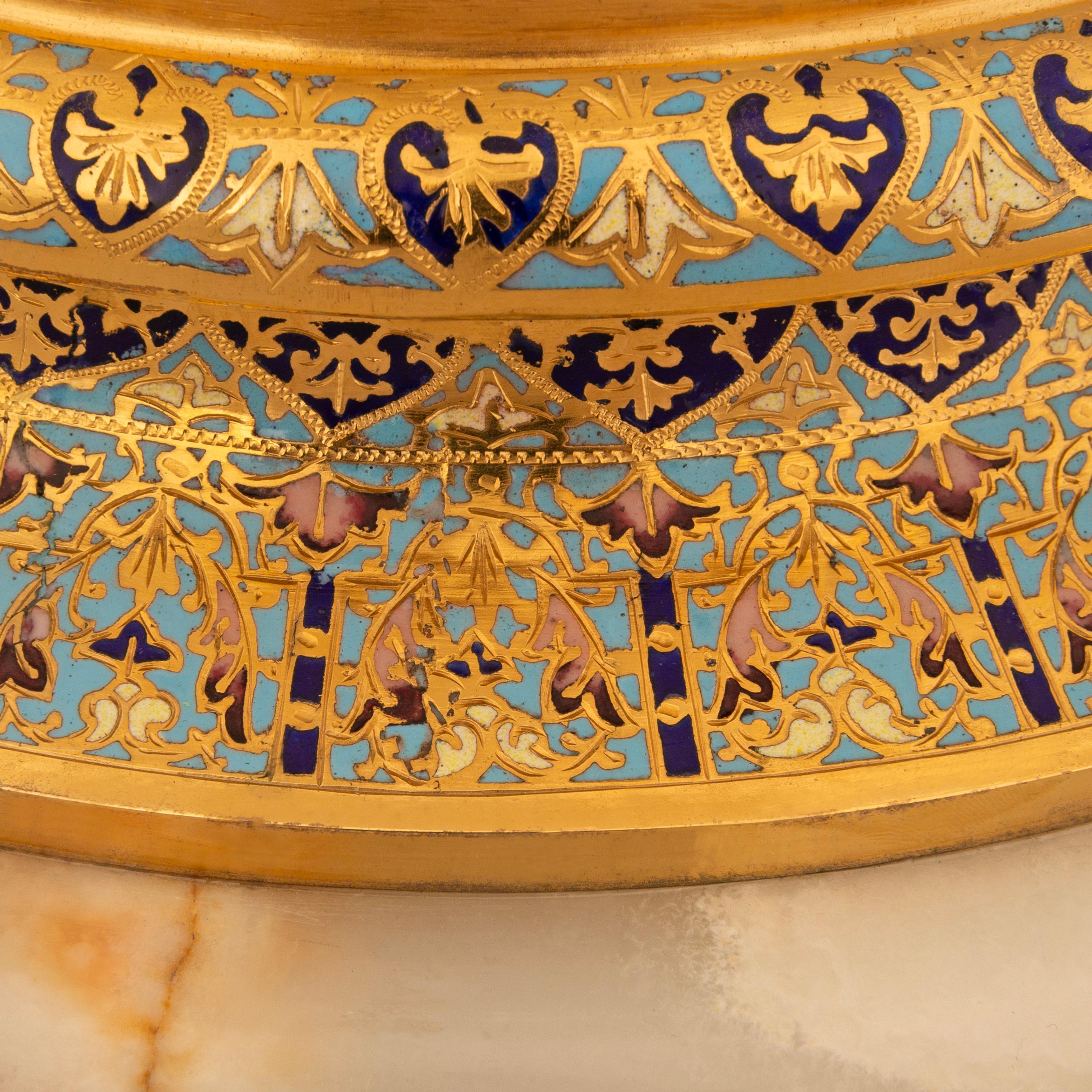 Centrotavola francese del XIX secolo del periodo Belle Epoque in onice, cloisonné e ormolo In condizioni buone in vendita a West Palm Beach, FL
