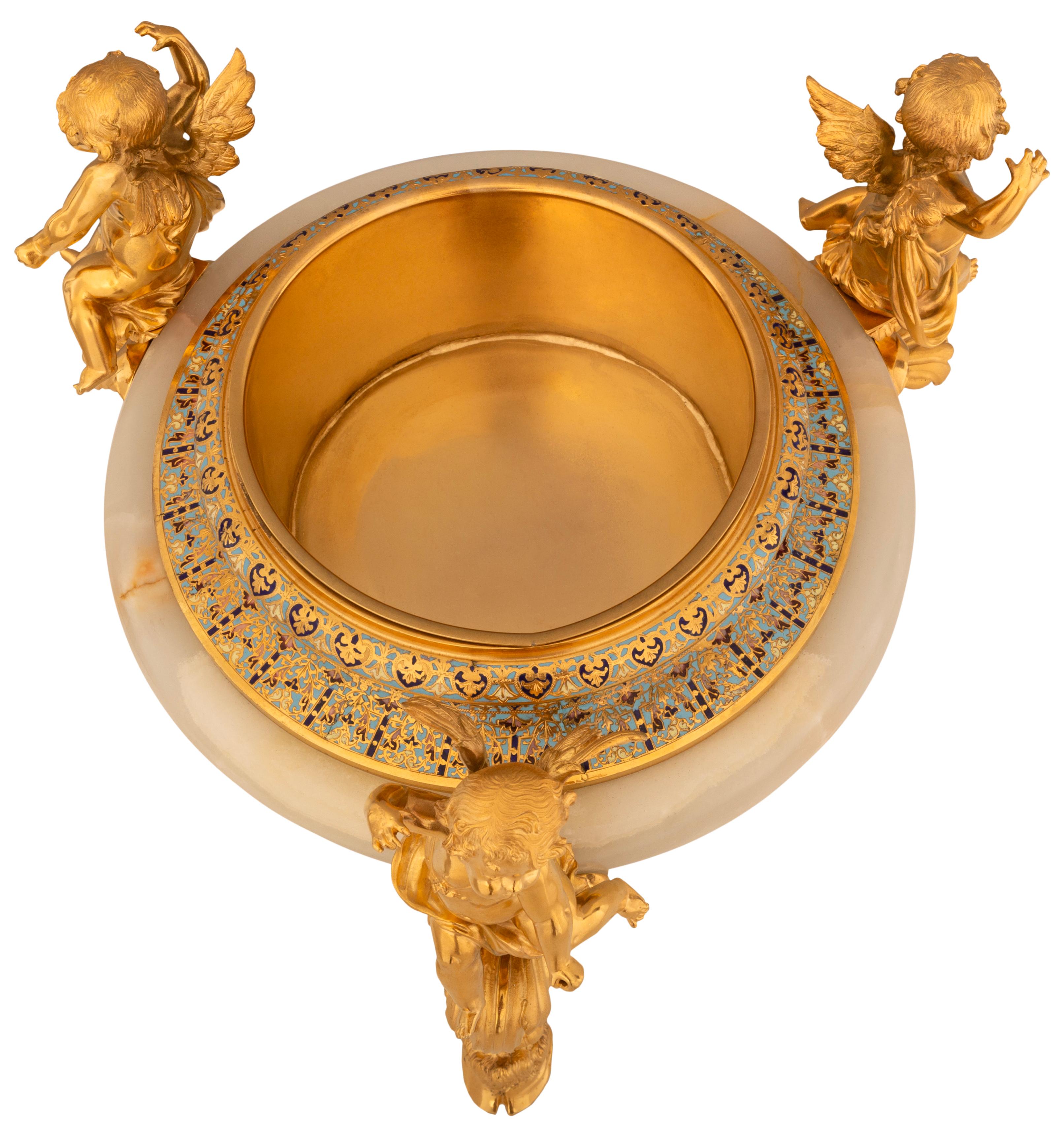 Centrotavola francese del XIX secolo del periodo Belle Epoque in onice, cloisonné e ormolo in vendita 2