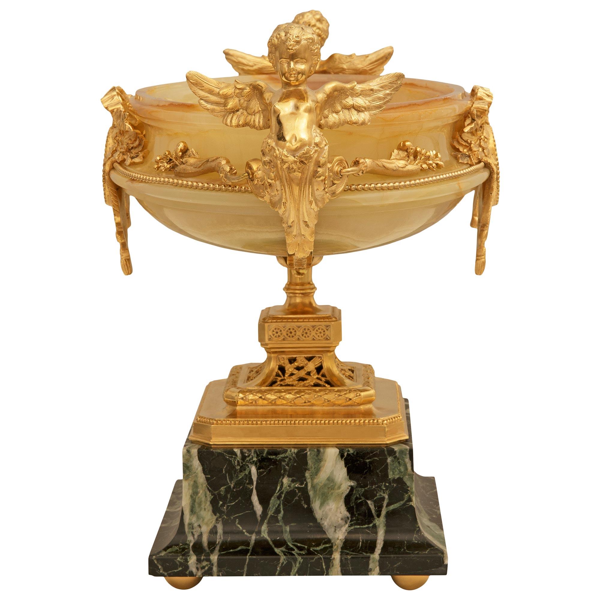 French 19th century Belle Epoque Period Onyx, Marble and Ormolu centerpiece In condizioni buone in vendita a West Palm Beach, FL