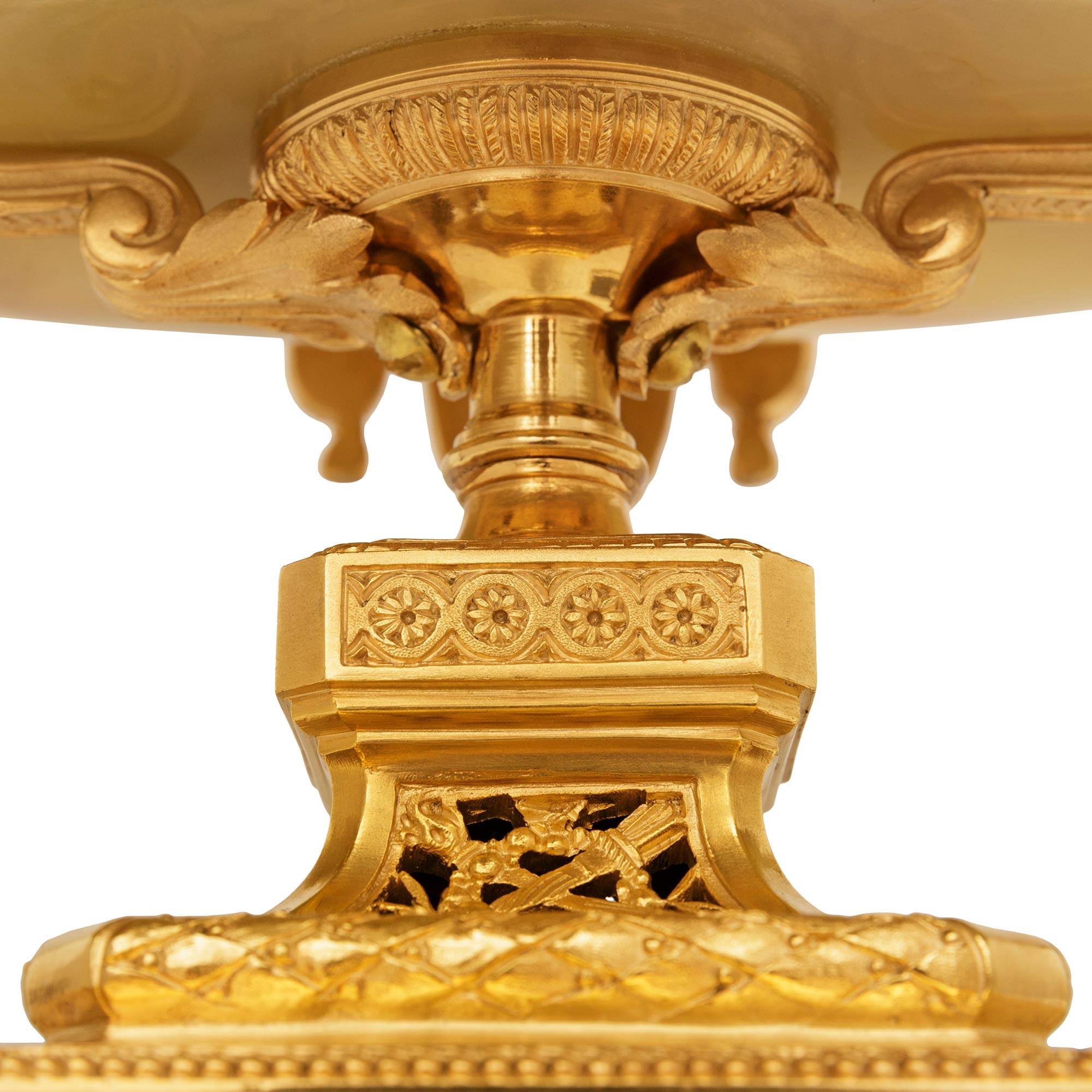 French 19th century Belle Epoque Period Onyx, Marble and Ormolu centerpiece in vendita 1