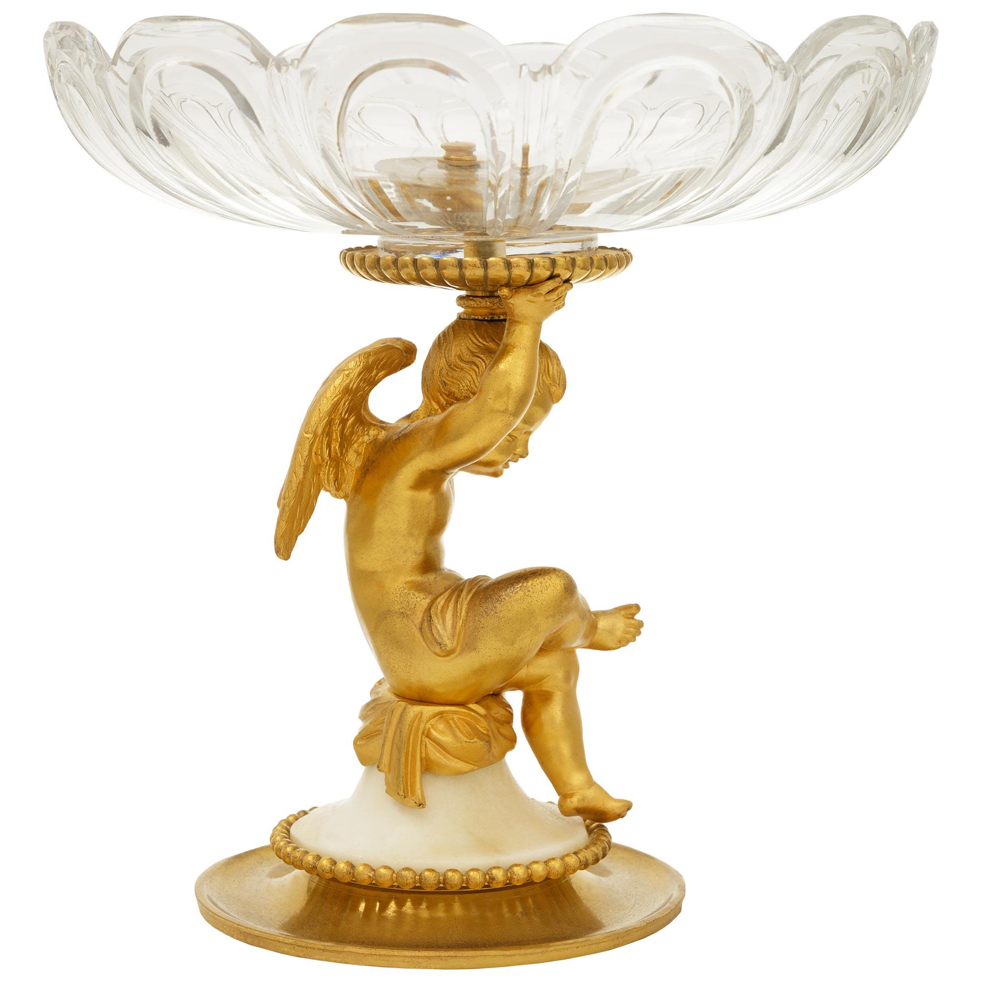 Französischer Tafelaufsatz aus Ormolu, Marmor und Kristall aus der Belle Epoque des 19. (Louis XVI.) im Angebot