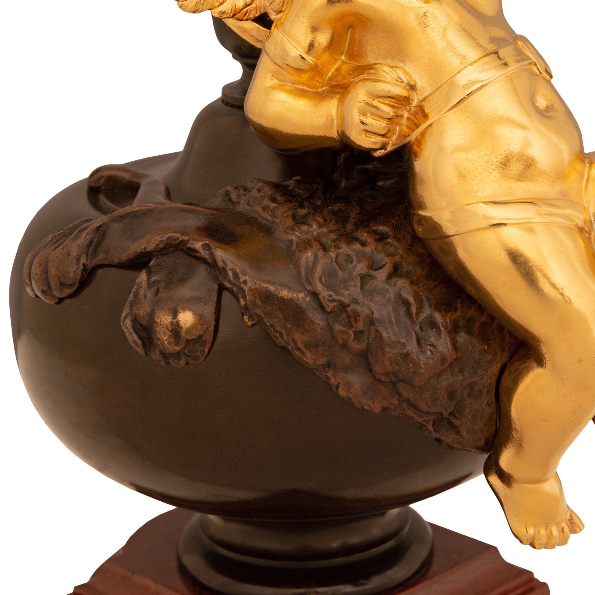 French 19th century Belle Époque period Rouge Griotte marble Bronze Ormolu lamp In Good Condition For Sale In West Palm Beach, FL