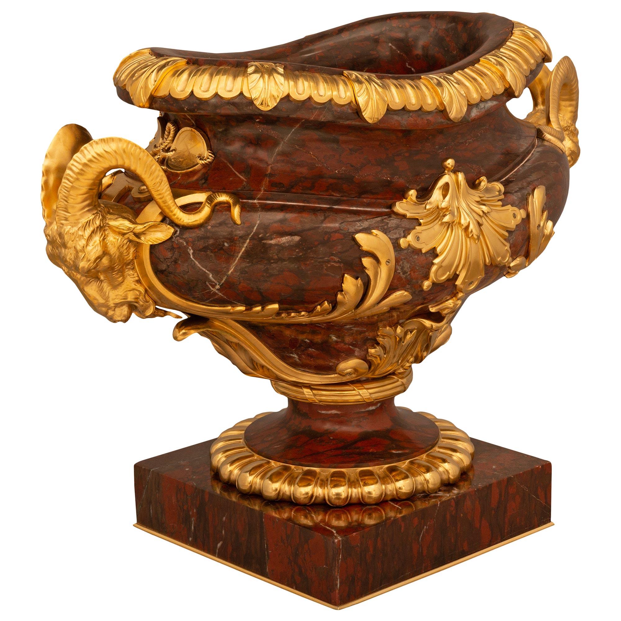 French 19th century Belle Epoque Rouge Griotte marble & Ormolu centerpiece In Good Condition For Sale In West Palm Beach, FL