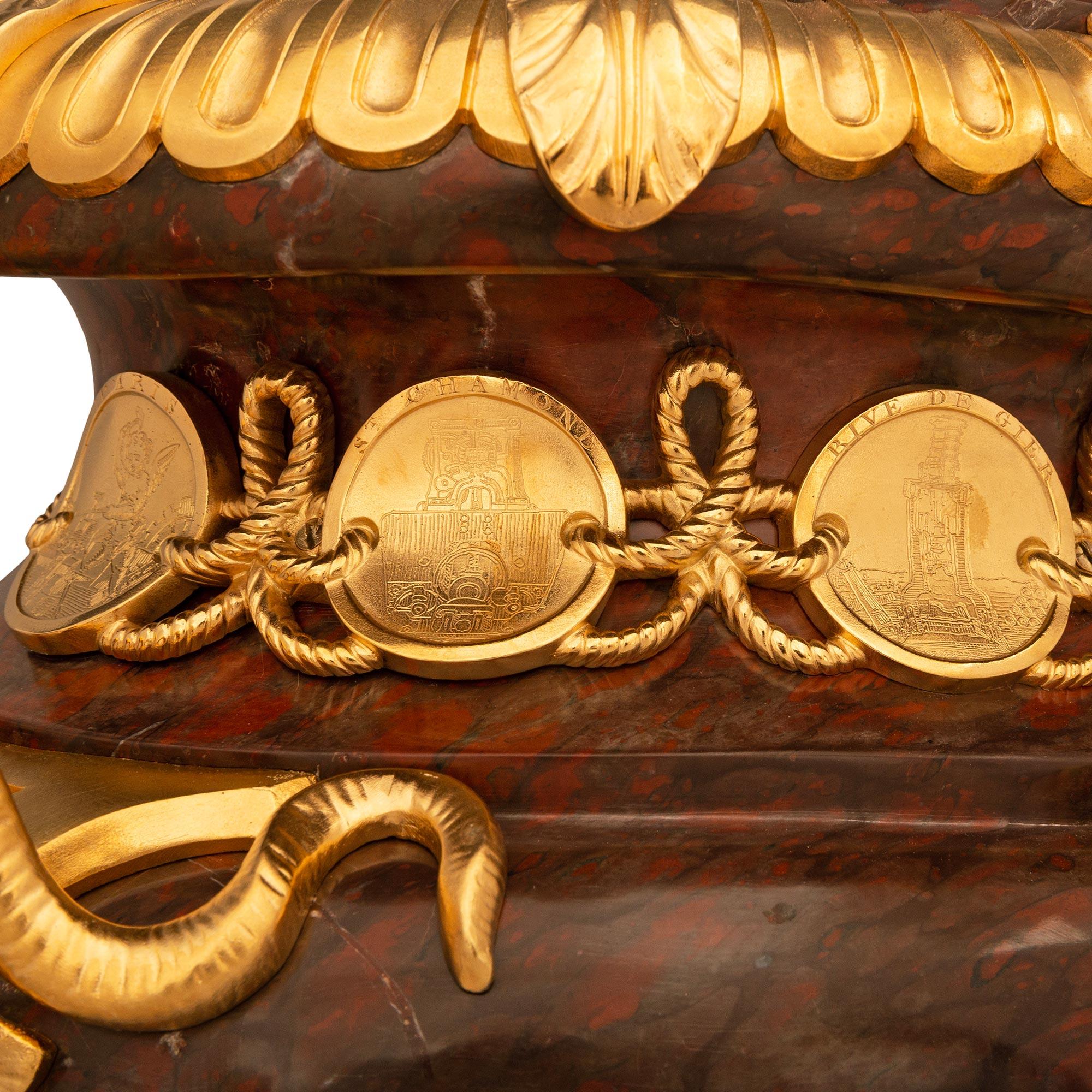 French 19th century Belle Epoque Rouge Griotte marble & Ormolu centerpiece For Sale 2