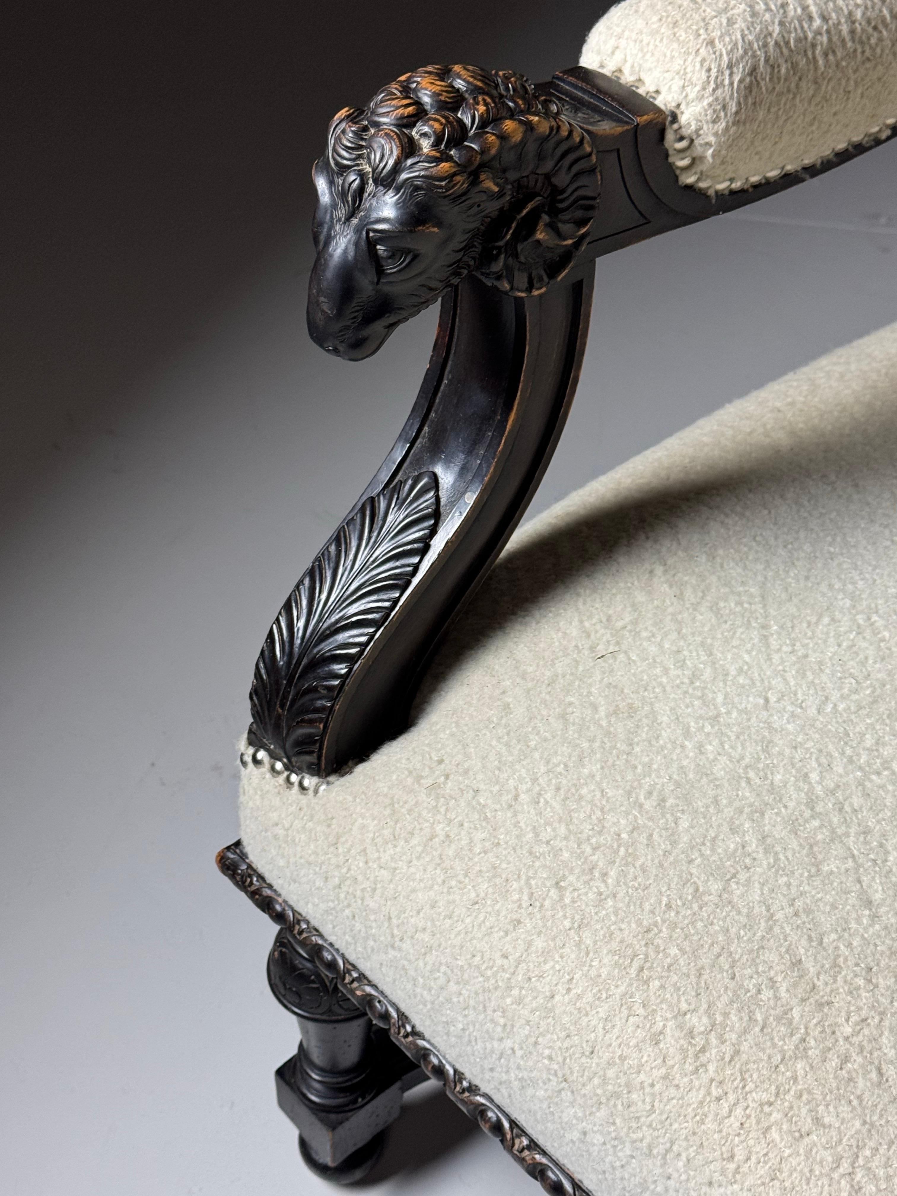 Französische Bank mit Widderköpfen aus dem 19. im Angebot 6