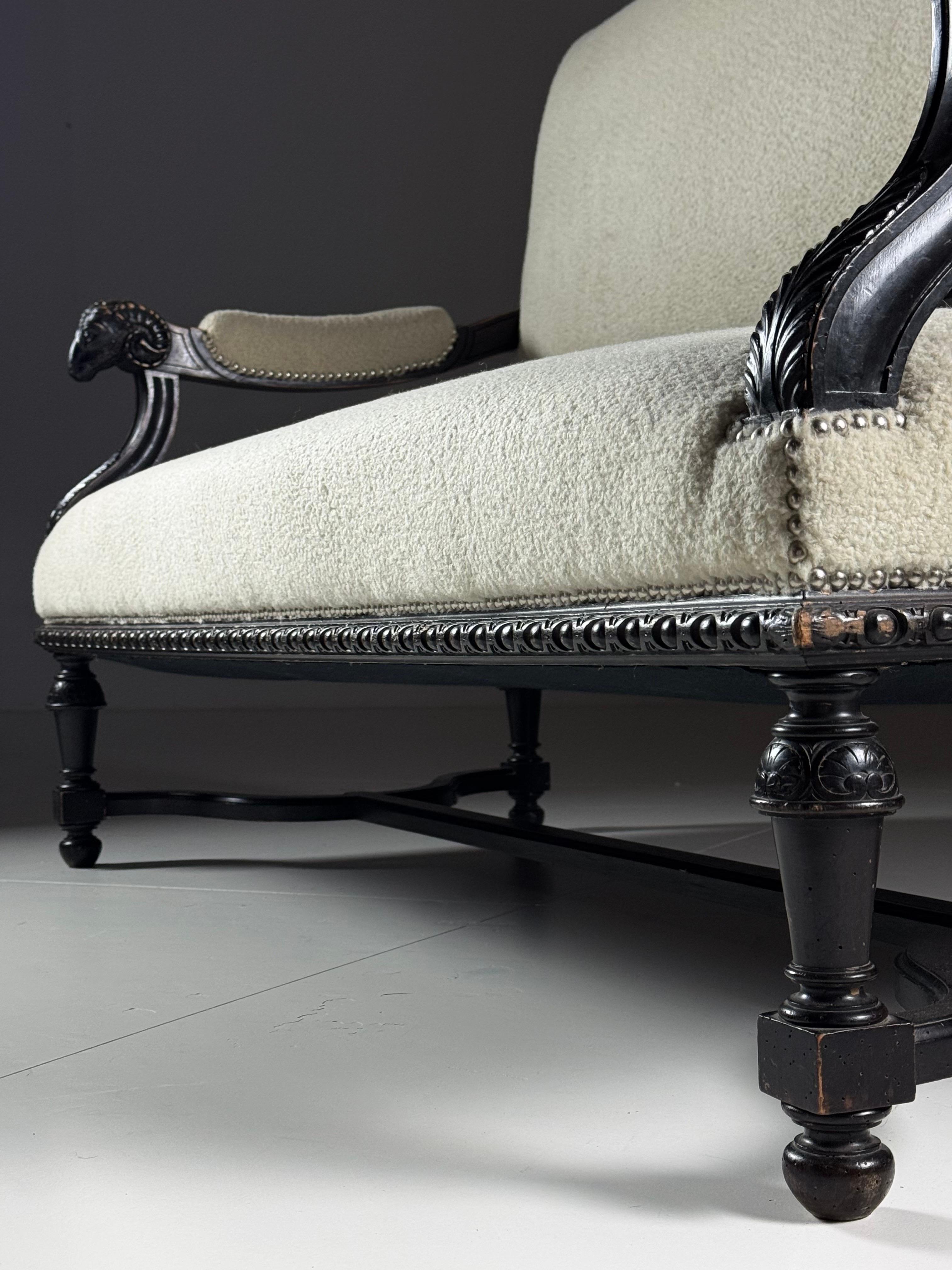 Französische Bank mit Widderköpfen aus dem 19. im Angebot 15