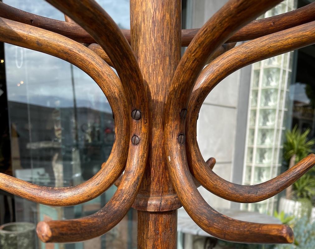 French 19th Century Bentwood Bistro Coat Stand In Distressed Condition For Sale In Santa Monica, CA