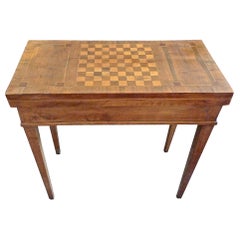 Table de jeu Biedermeier du 19ème siècle avec plateau incrusté et un grand tiroir