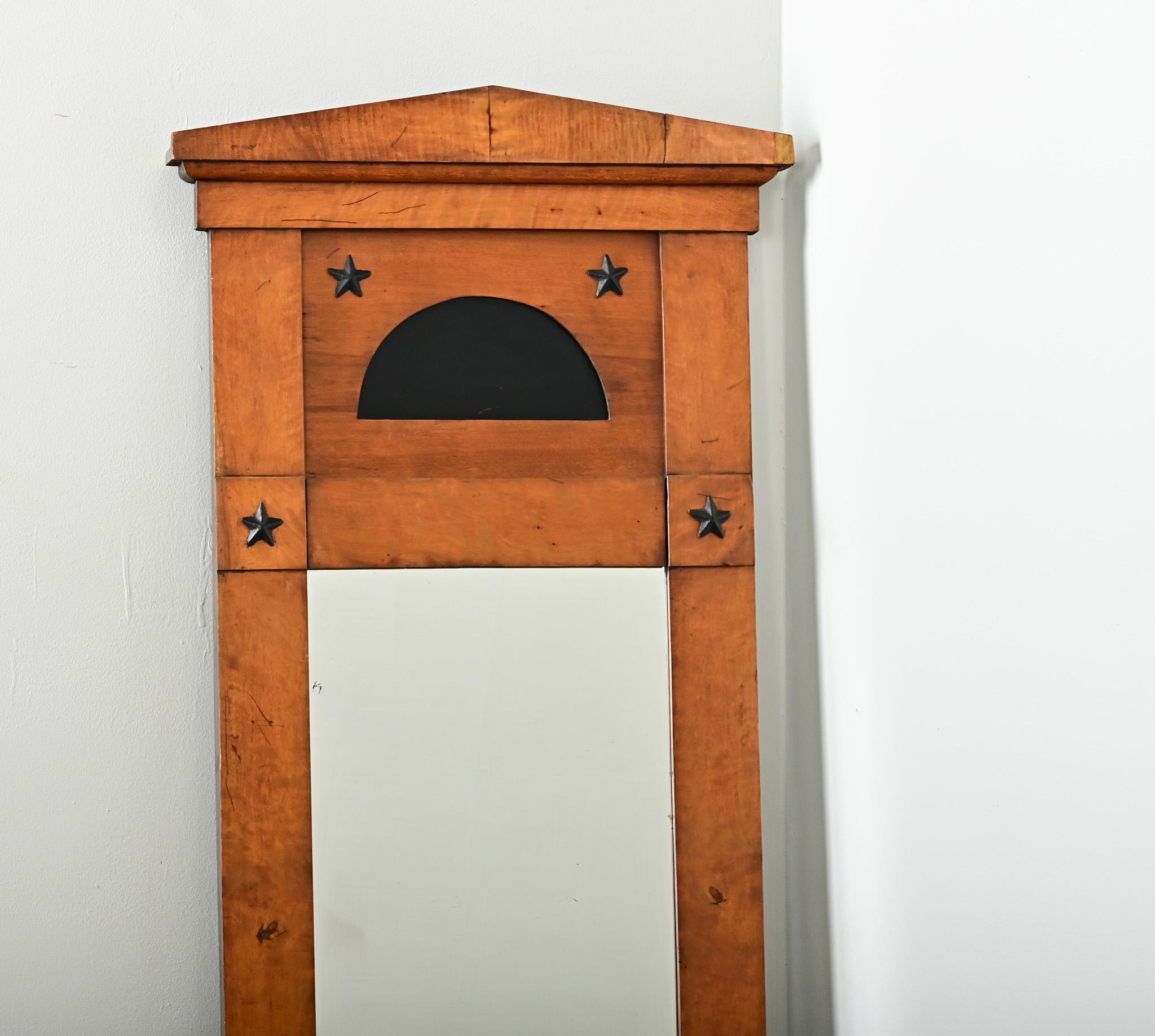 Français French 19th Century Birch Biedermeier Trumeau en vente