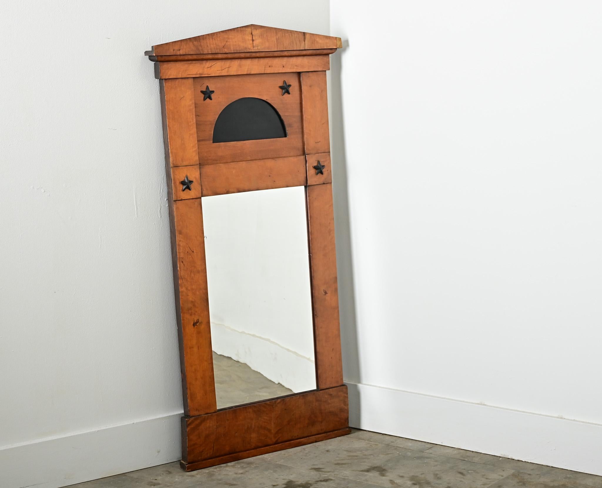 French 19th Century Birch Biedermeier Trumeau Bon état - En vente à Baton Rouge, LA