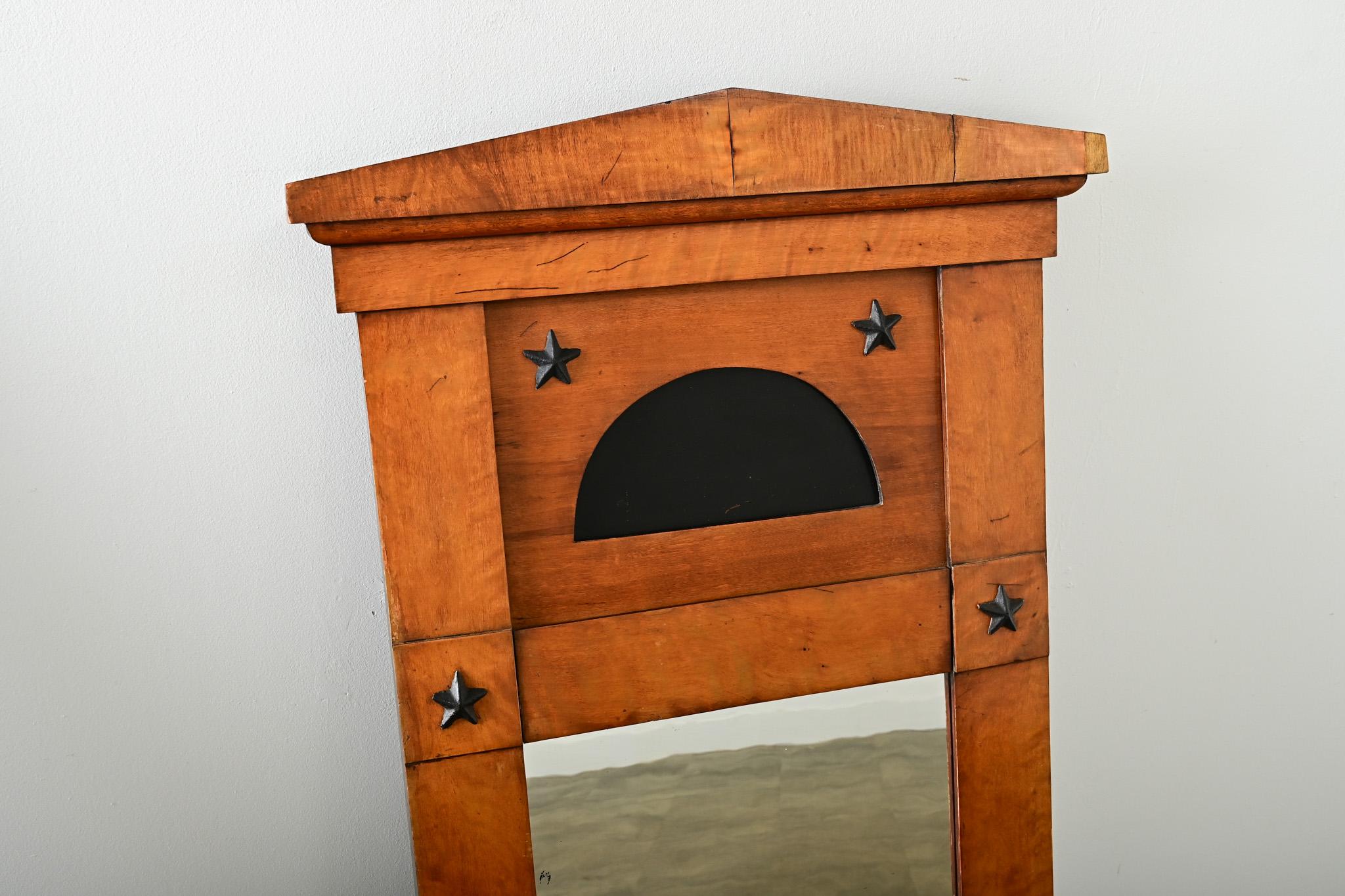 XIXe siècle French 19th Century Birch Biedermeier Trumeau en vente