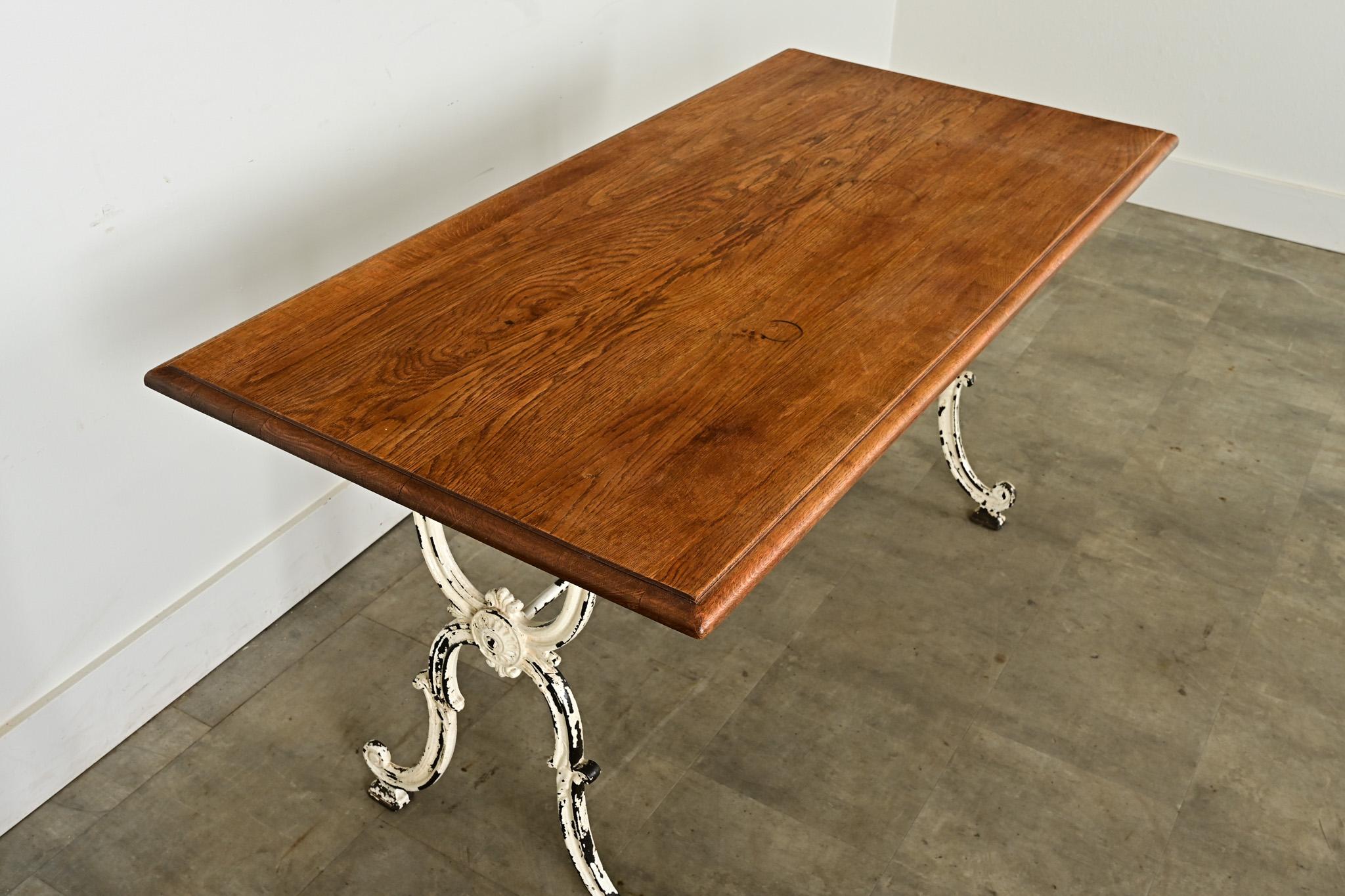 Mesa bistro francesa del siglo XIX con tablero de roble en Bueno estado para la venta en Baton Rouge, LA