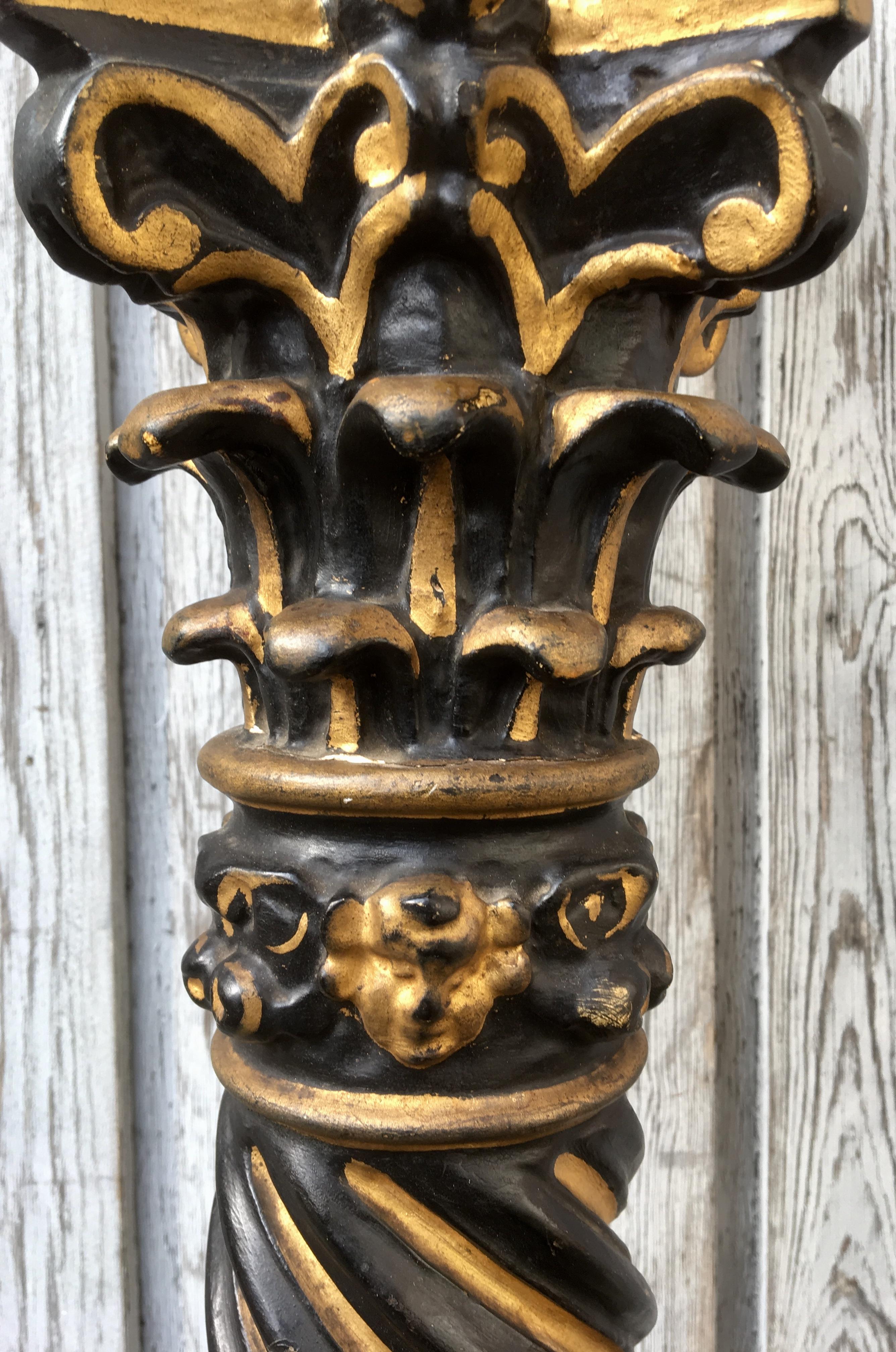 Französisch 19. Jahrhundert Schwarz und vergoldet Twisted Barock Style Pedestal (Eichenholz) im Angebot