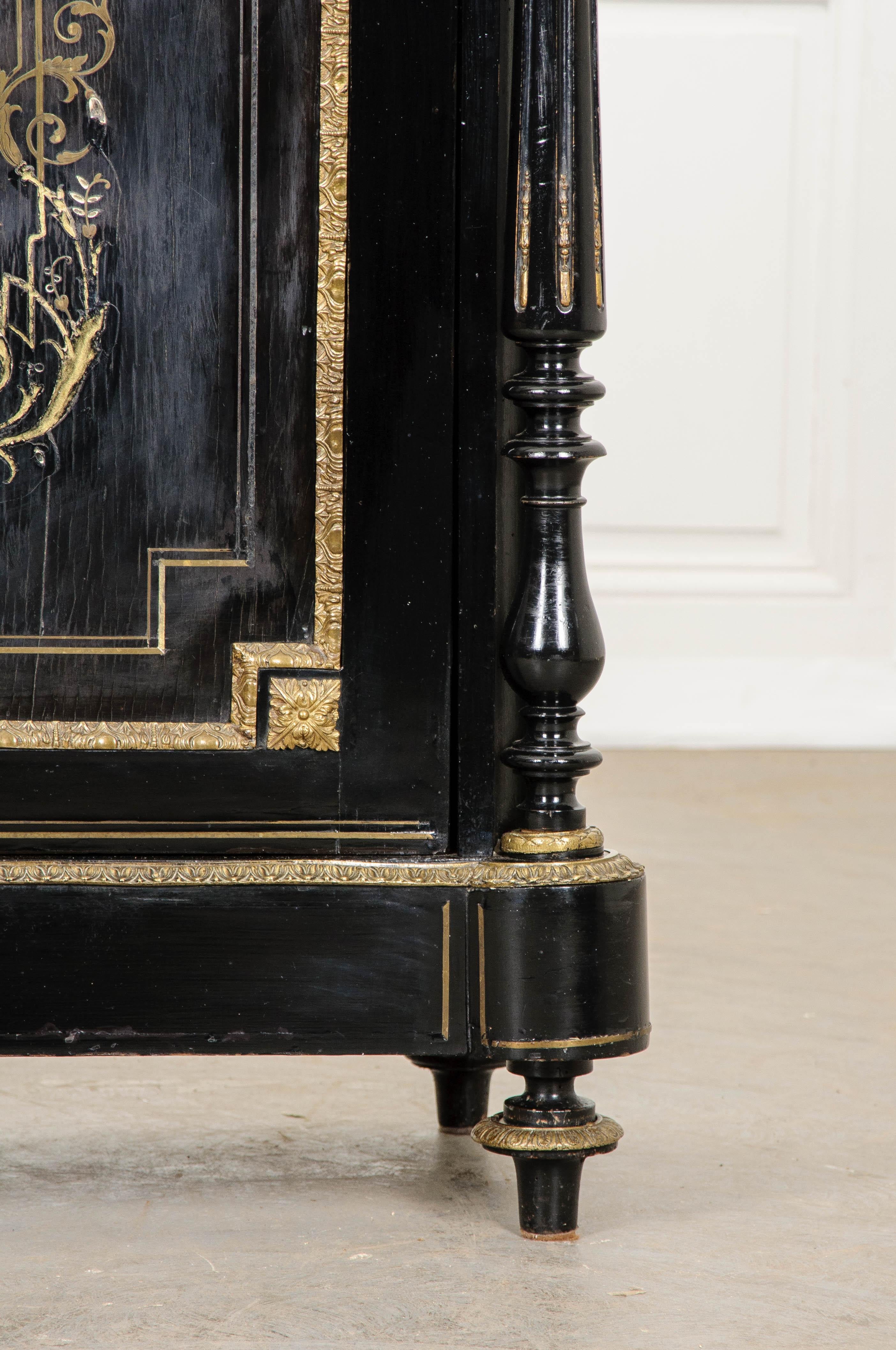 French 19th Century Black Lacquered Napoleon III Cabinet 6
