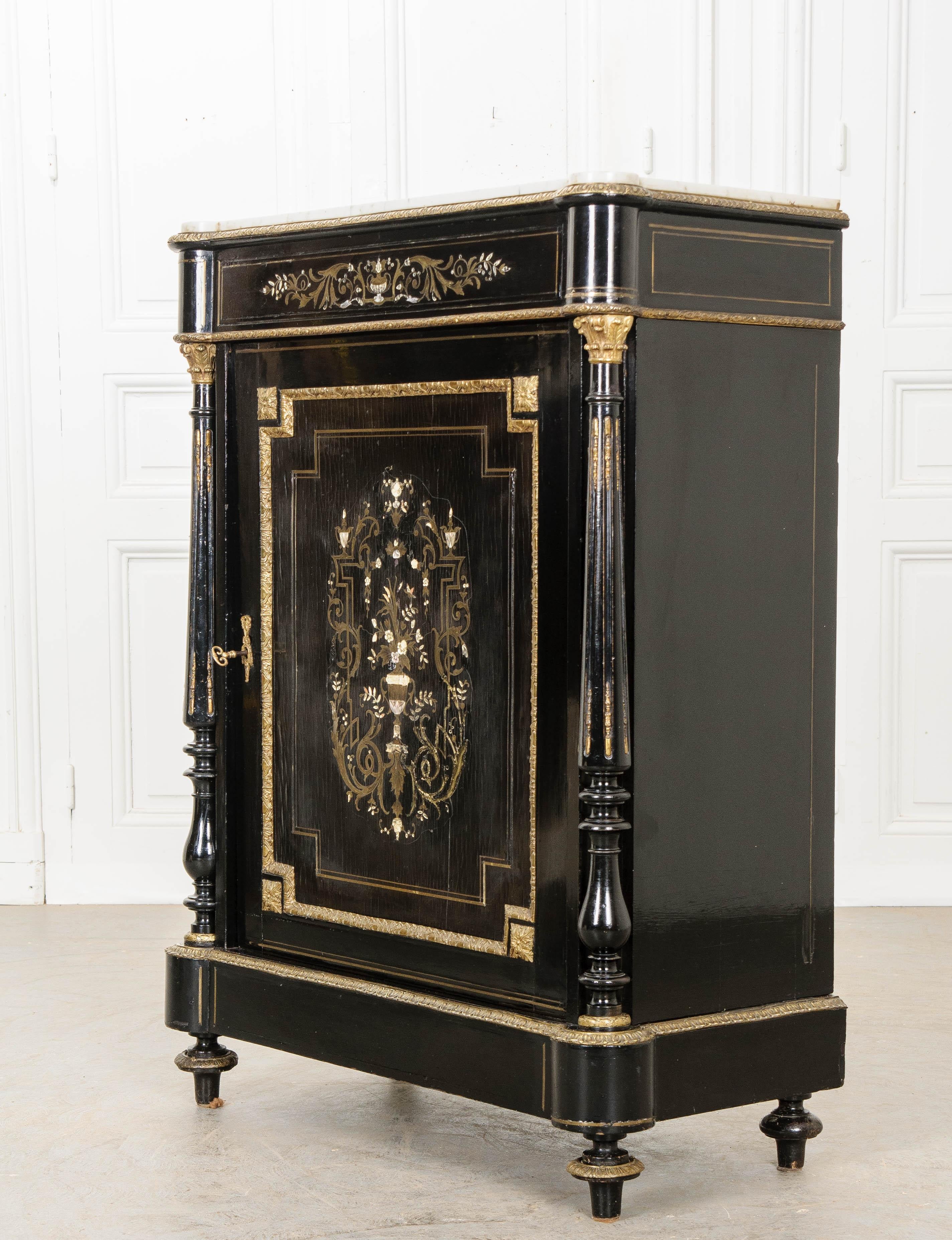 French 19th Century Black Lacquered Napoleon III Cabinet 7