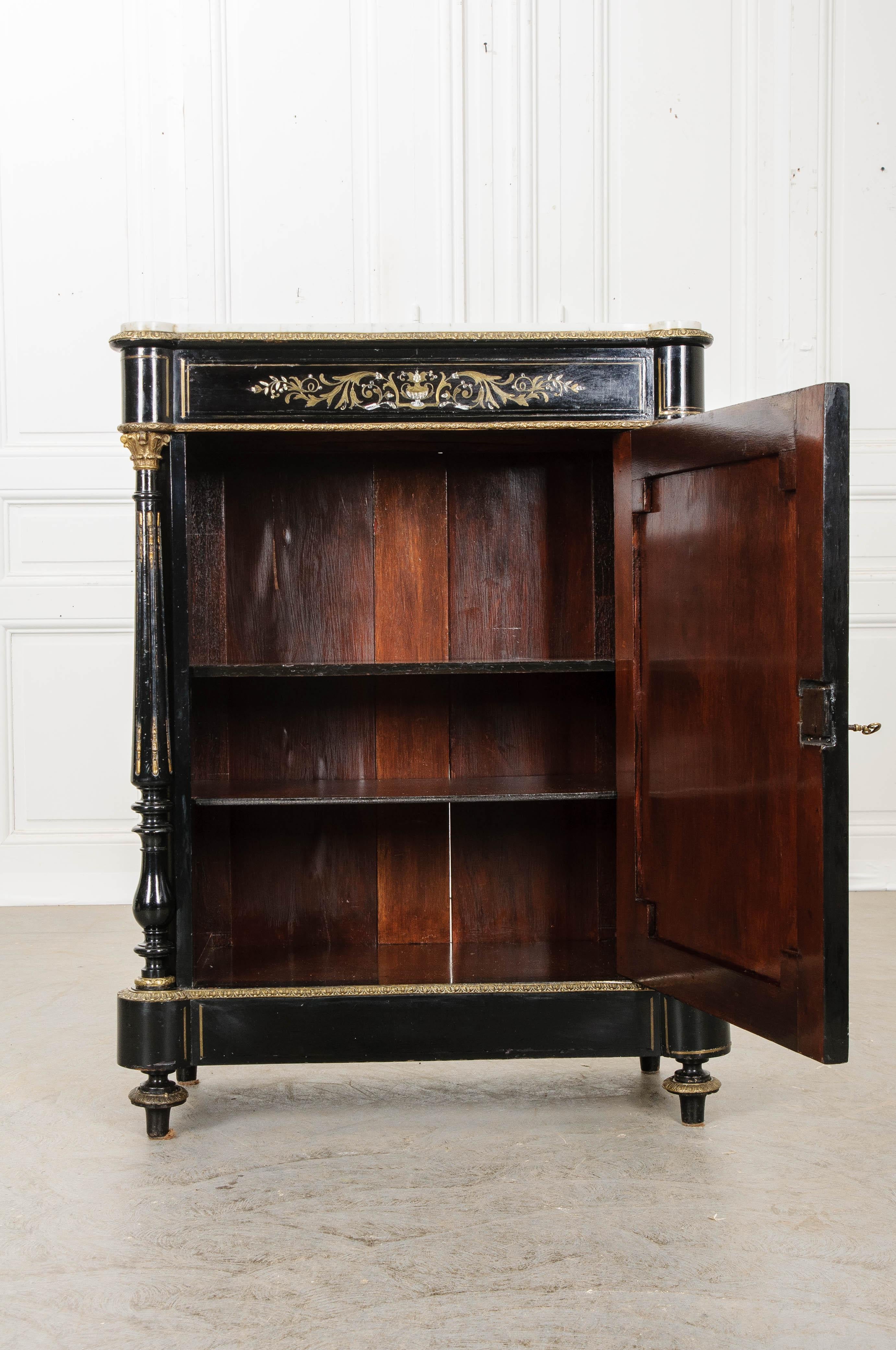 French 19th Century Black Lacquered Napoleon III Cabinet 8