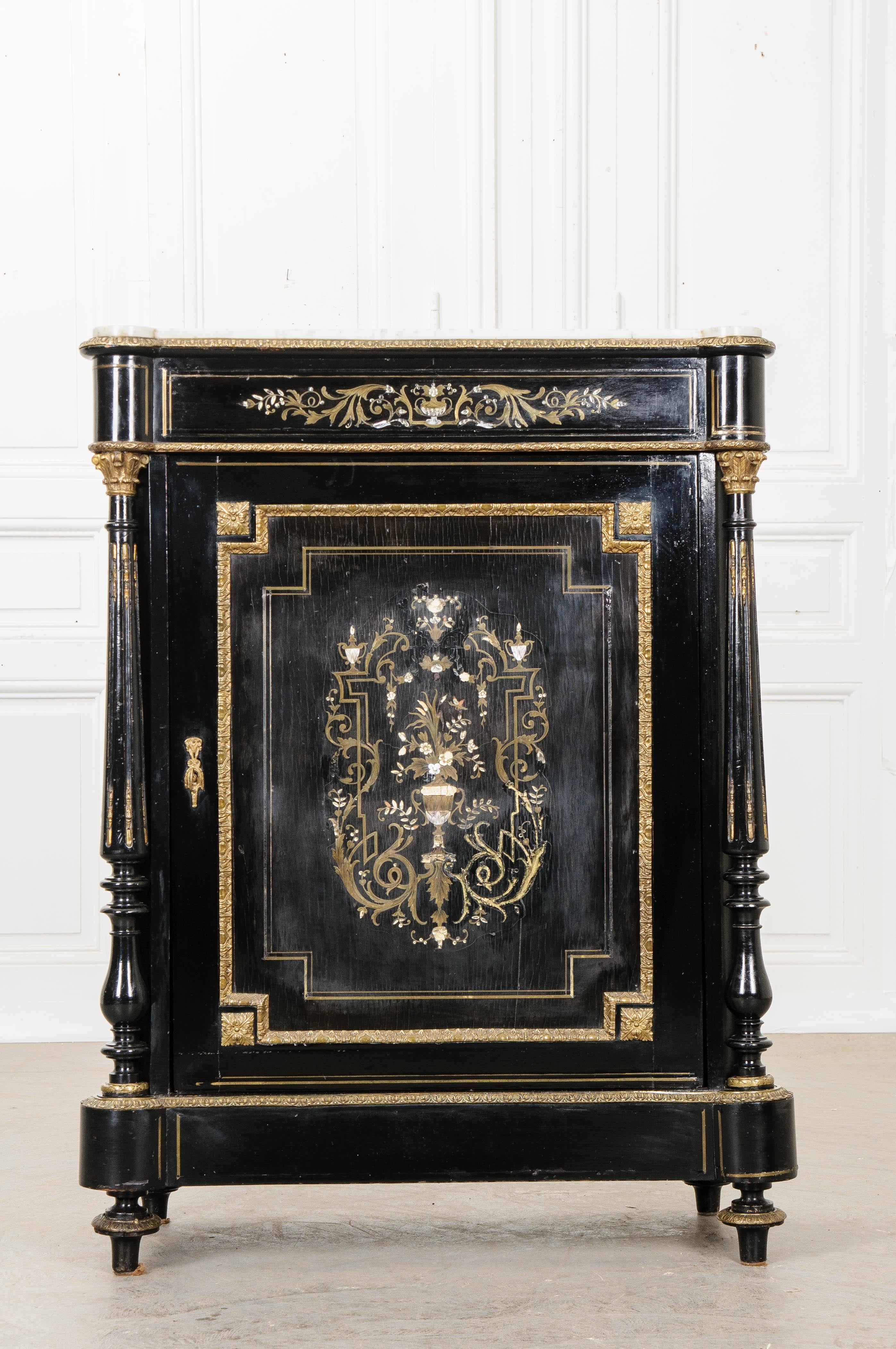 French 19th Century Black Lacquered Napoleon III Cabinet 2