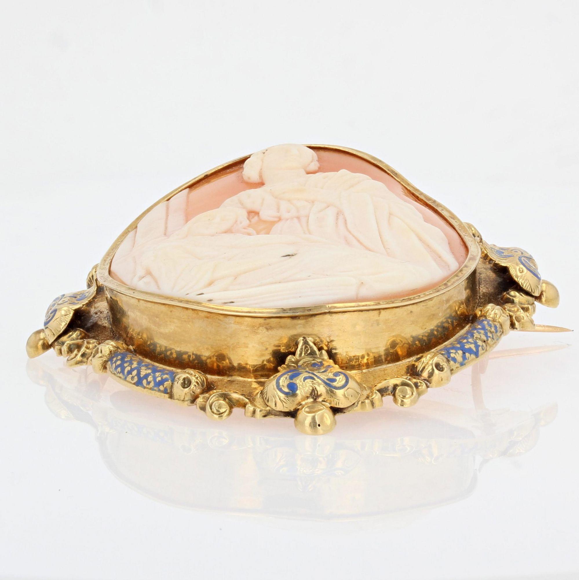 Napoleon III French 19th Century Blue Enamel Cameo 18 Karat Yellow Gold Brooch For Sale