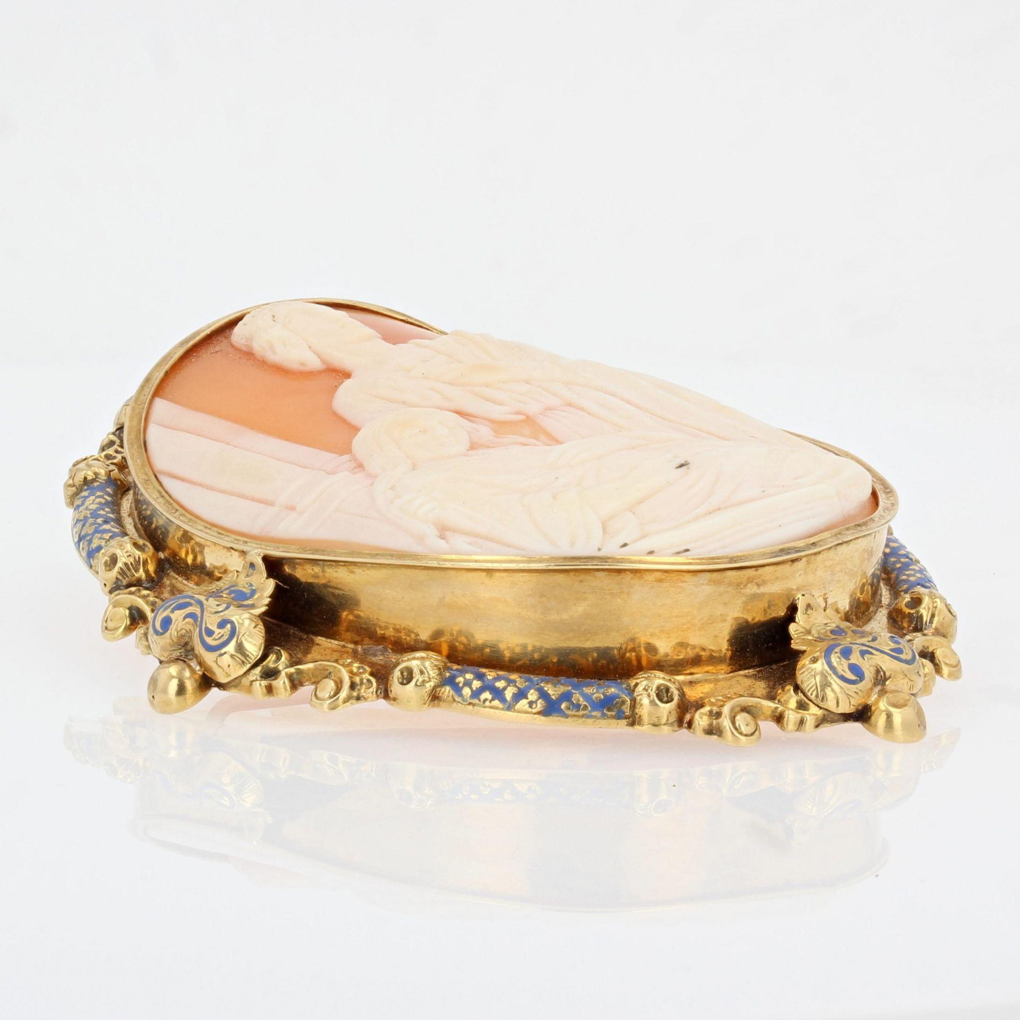 French 19th Century Blue Enamel Cameo 18 Karat Yellow Gold Brooch For Sale 2
