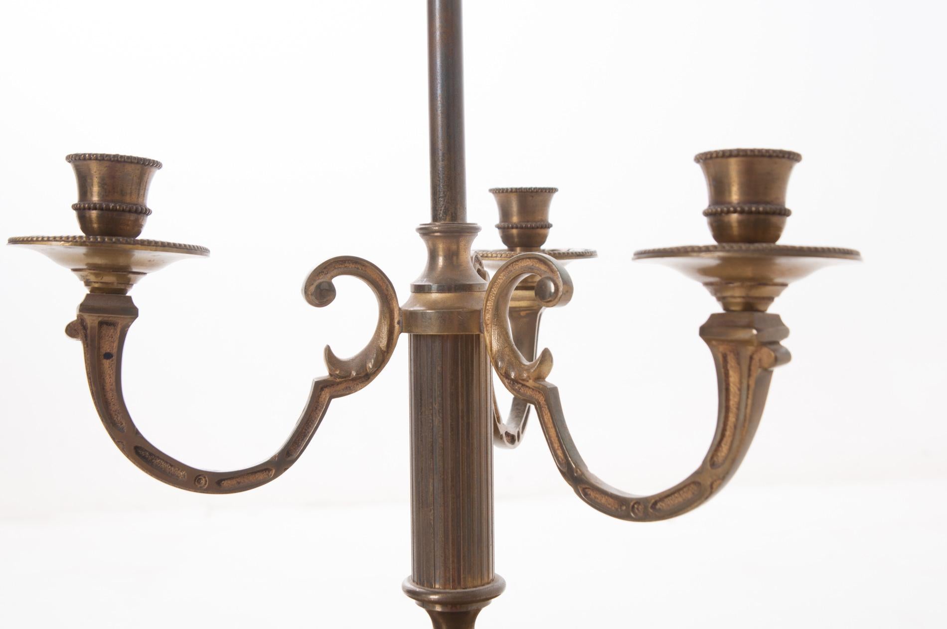 French 19th Century Bouillotte Lamp & Tole Shade For Sale 1