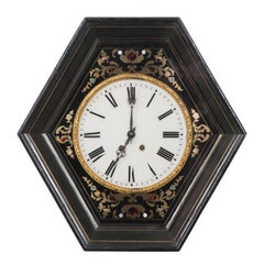 Horloge murale hexagonale du 19ème siècle en marqueterie Boulle