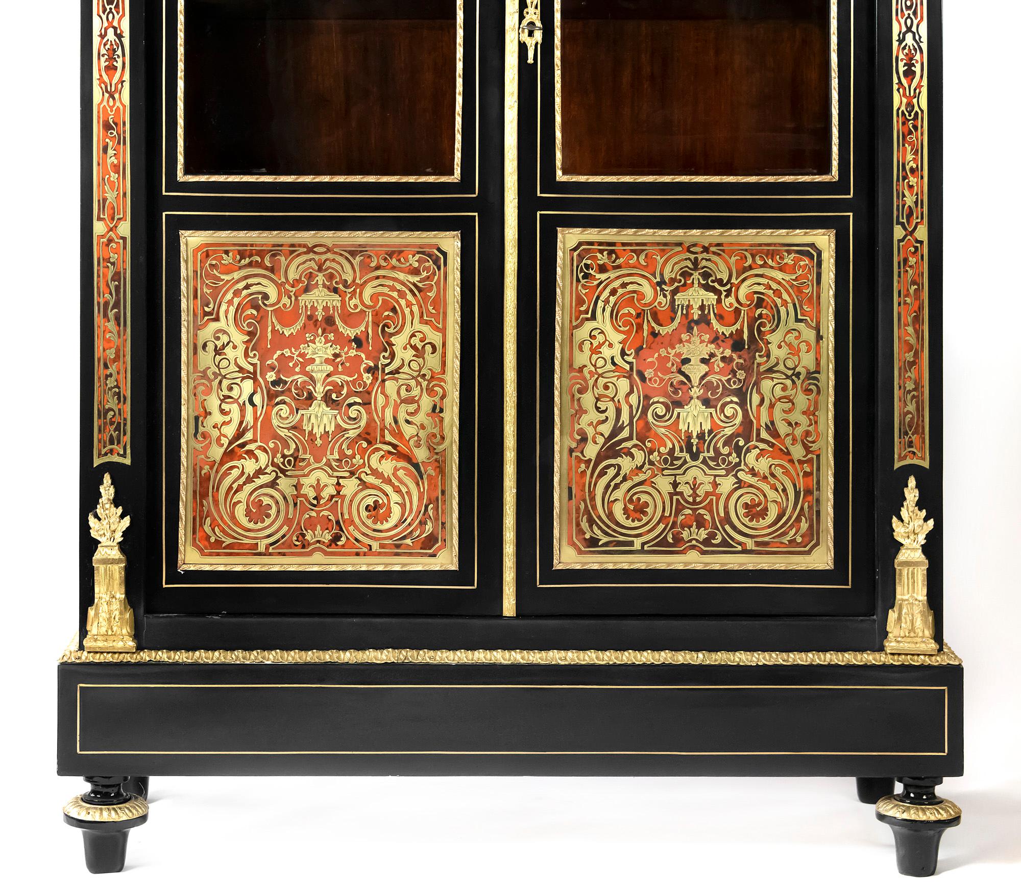 French 19th Century Boulle Vitrine Cabinet, circa 1850 In Good Condition In Vilnius, LT