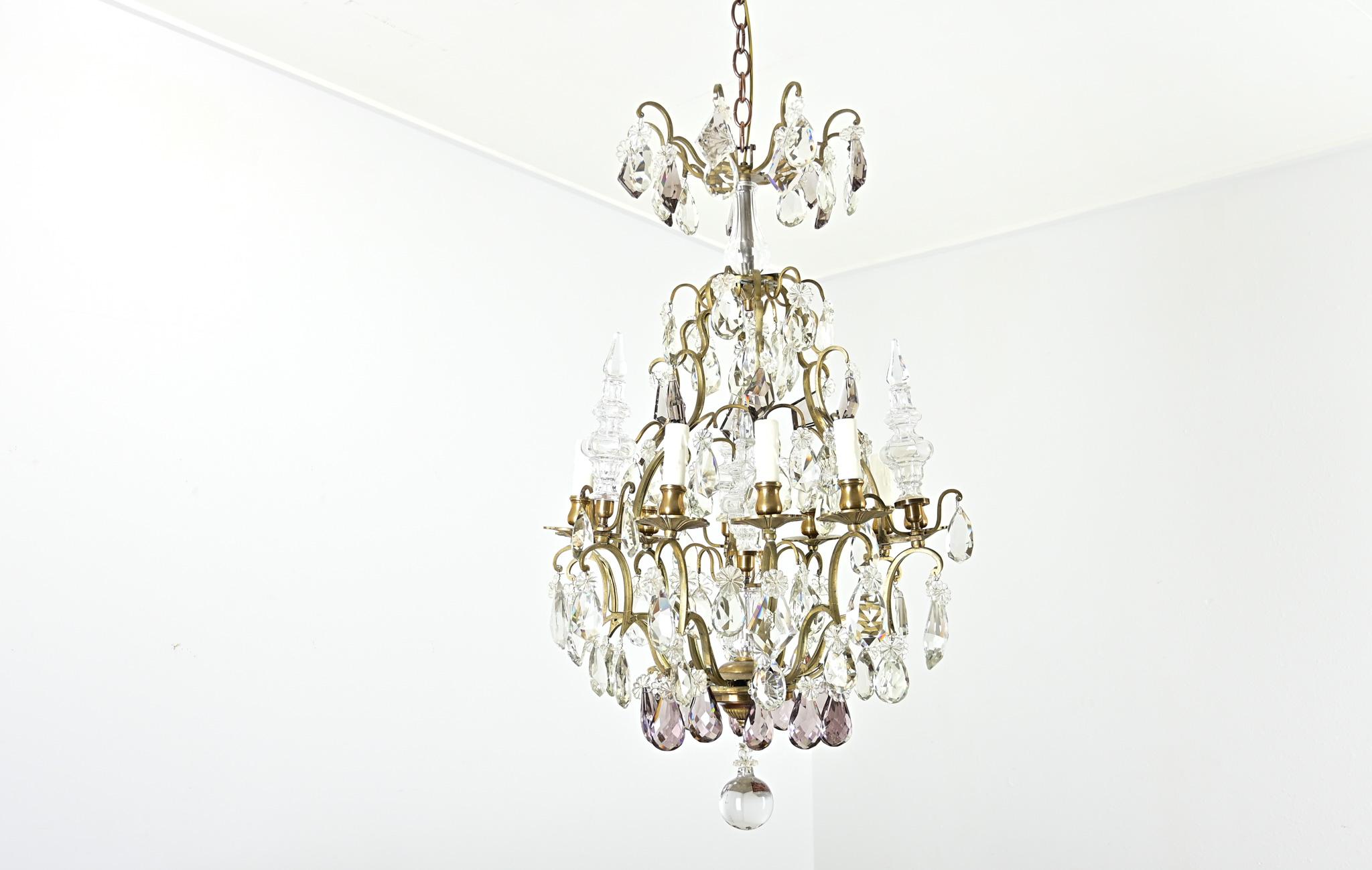 French 19th Century Brass & Crystal Chandelier in vendita 3