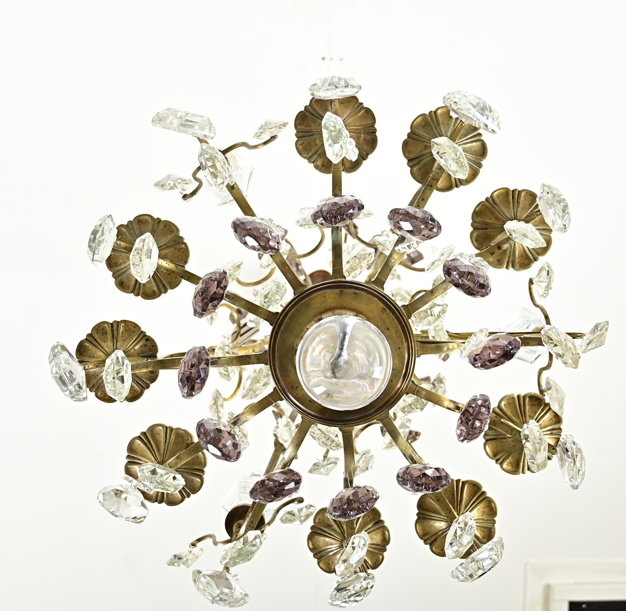 French 19th Century Brass & Crystal Chandelier in vendita 6