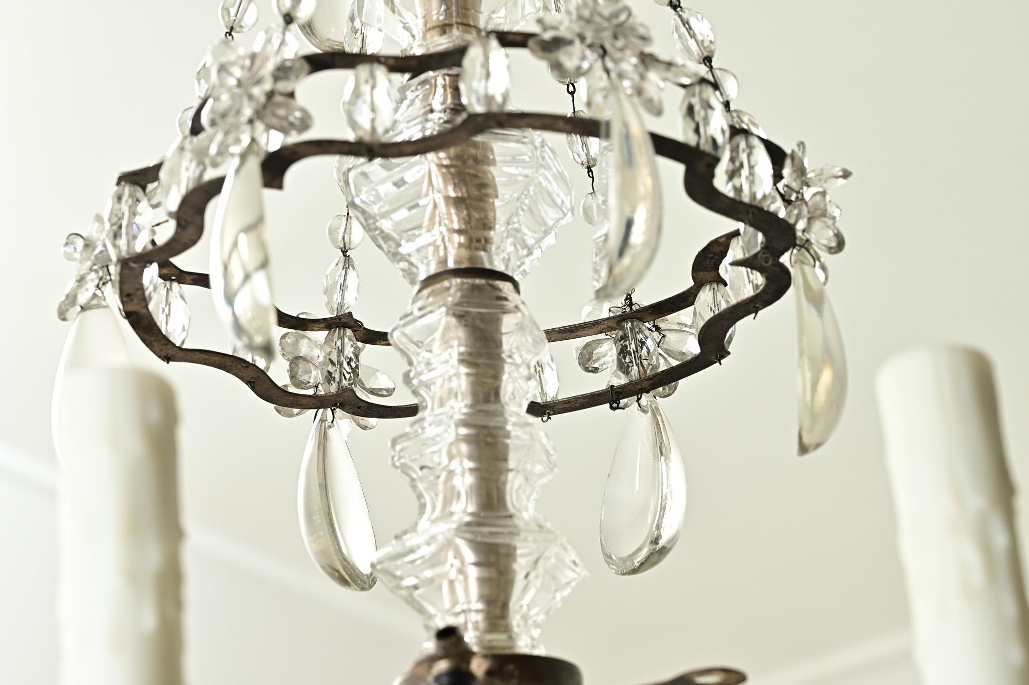 Ottone Lampadario francese del XIX secolo in ottone e cristallo in vendita