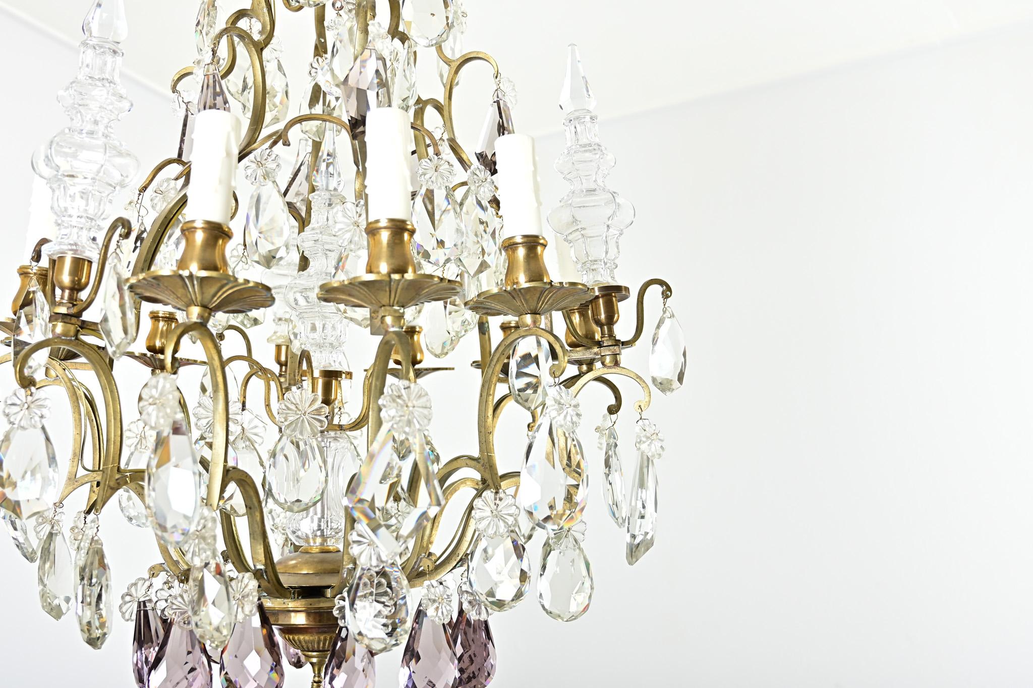XIX secolo French 19th Century Brass & Crystal Chandelier in vendita