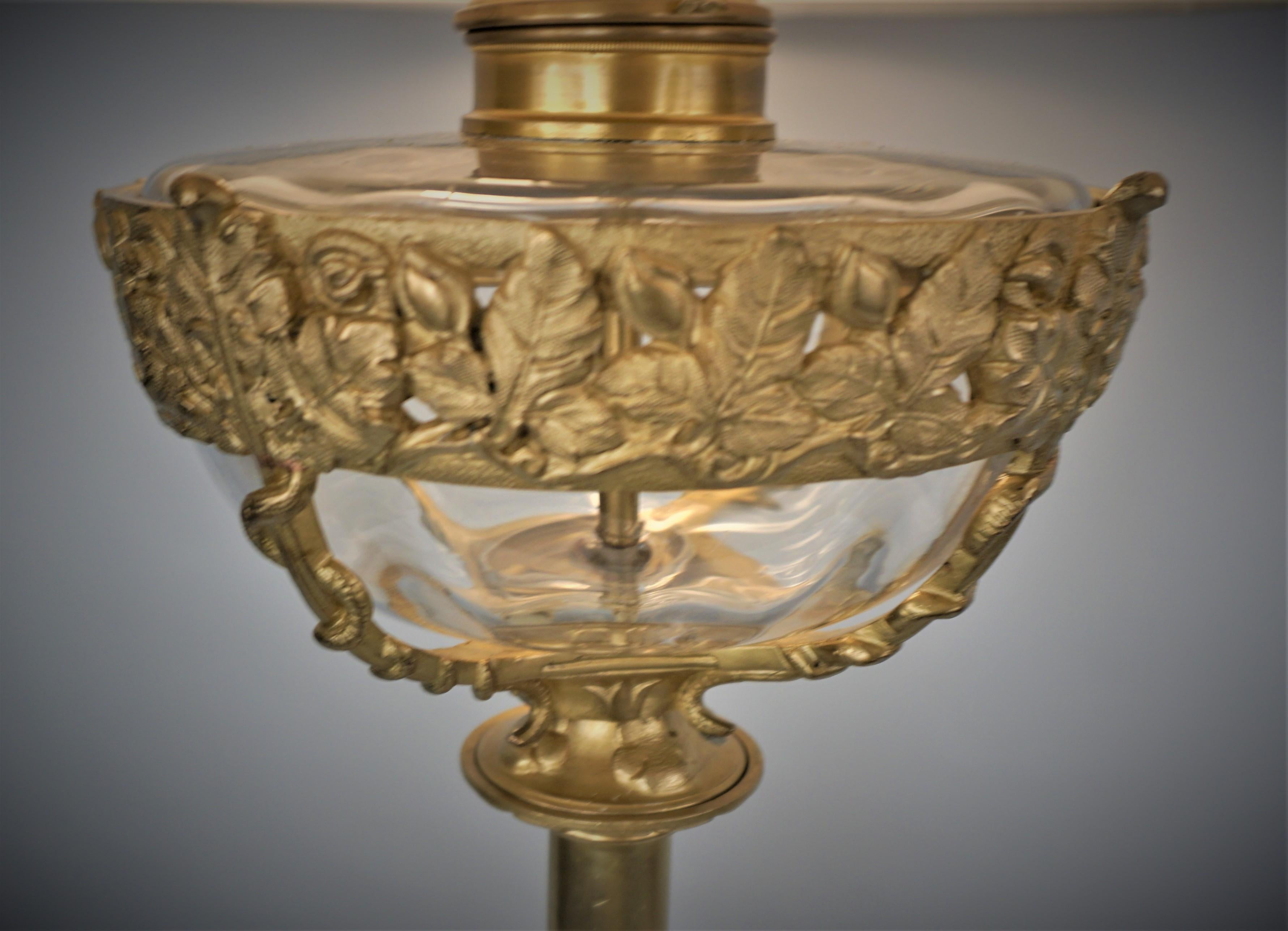Bronze- und Kristall-Tischlampe aus dem 19. Jahrhundert im Zustand „Gut“ im Angebot in Fairfax, VA
