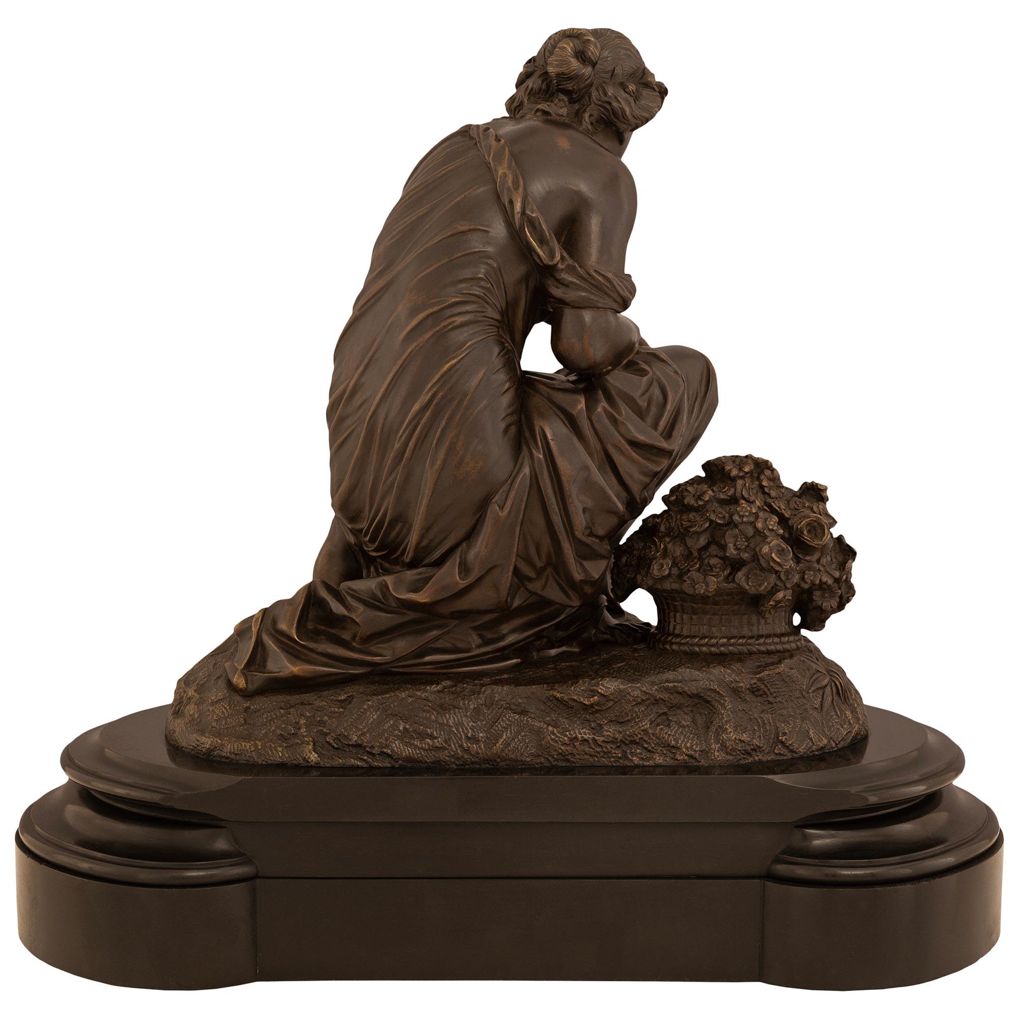 Französische Statue aus Bronze und Marmor des 19. Jahrhunderts, signiert von Schoenewerk And Marchand im Angebot 6