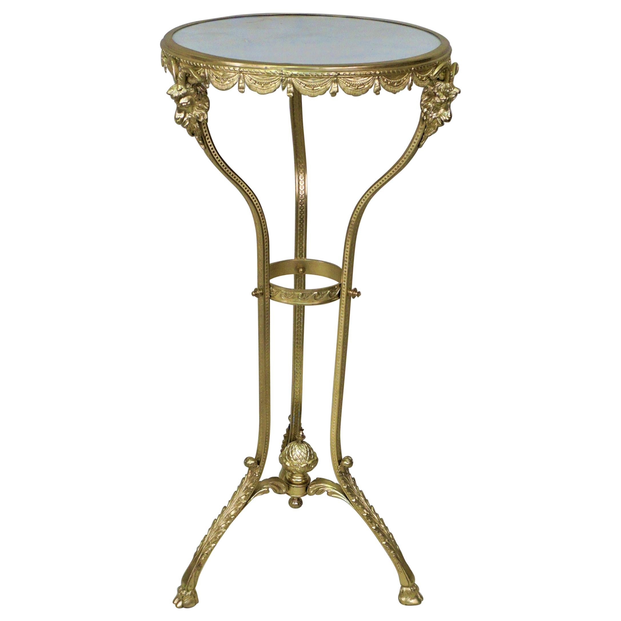 Table/table de chevet française du 19ème siècle en bronze et onyx