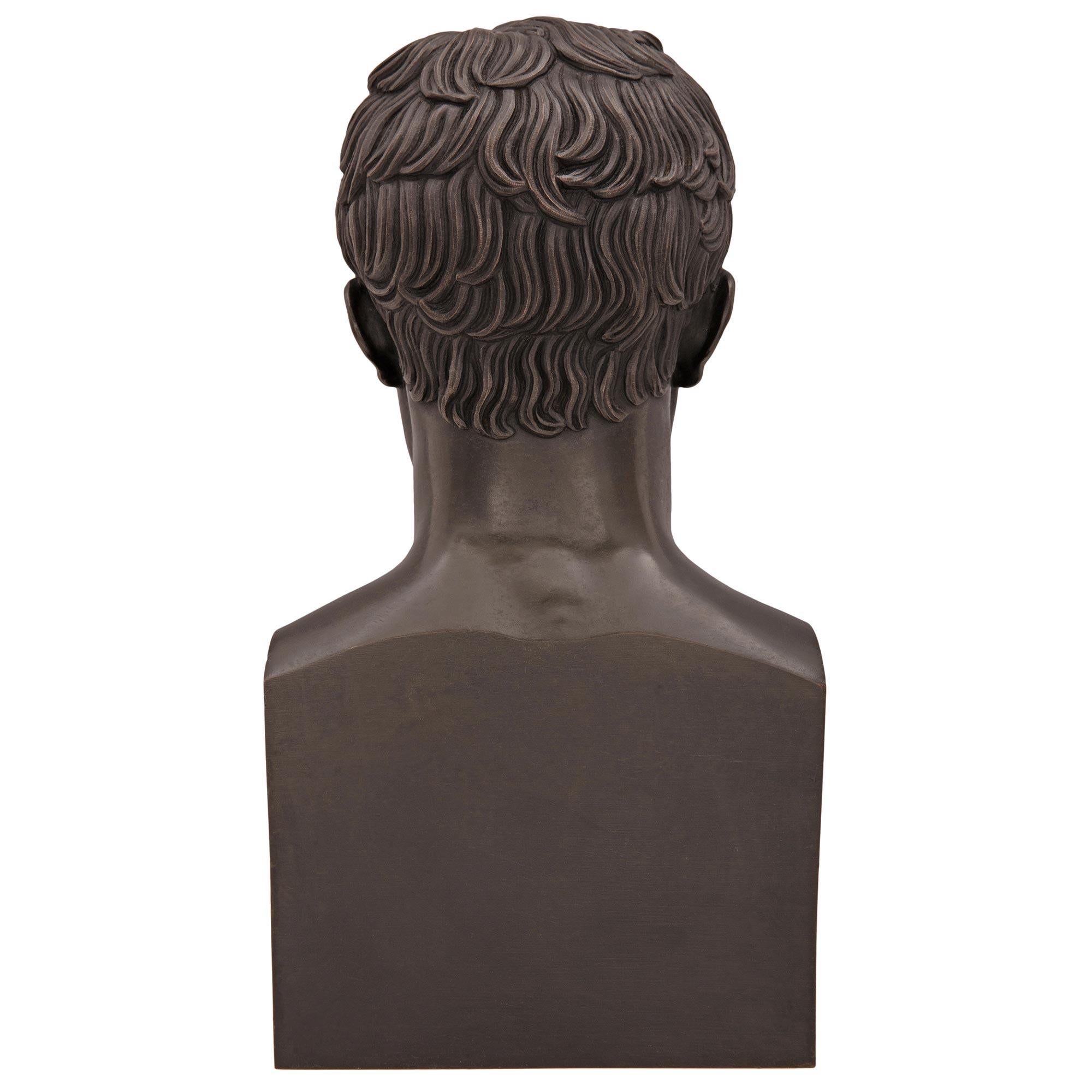 Patiné Buste de Napoléon du 19ème siècle, d'après un modèle d'Antonio Canova en vente
