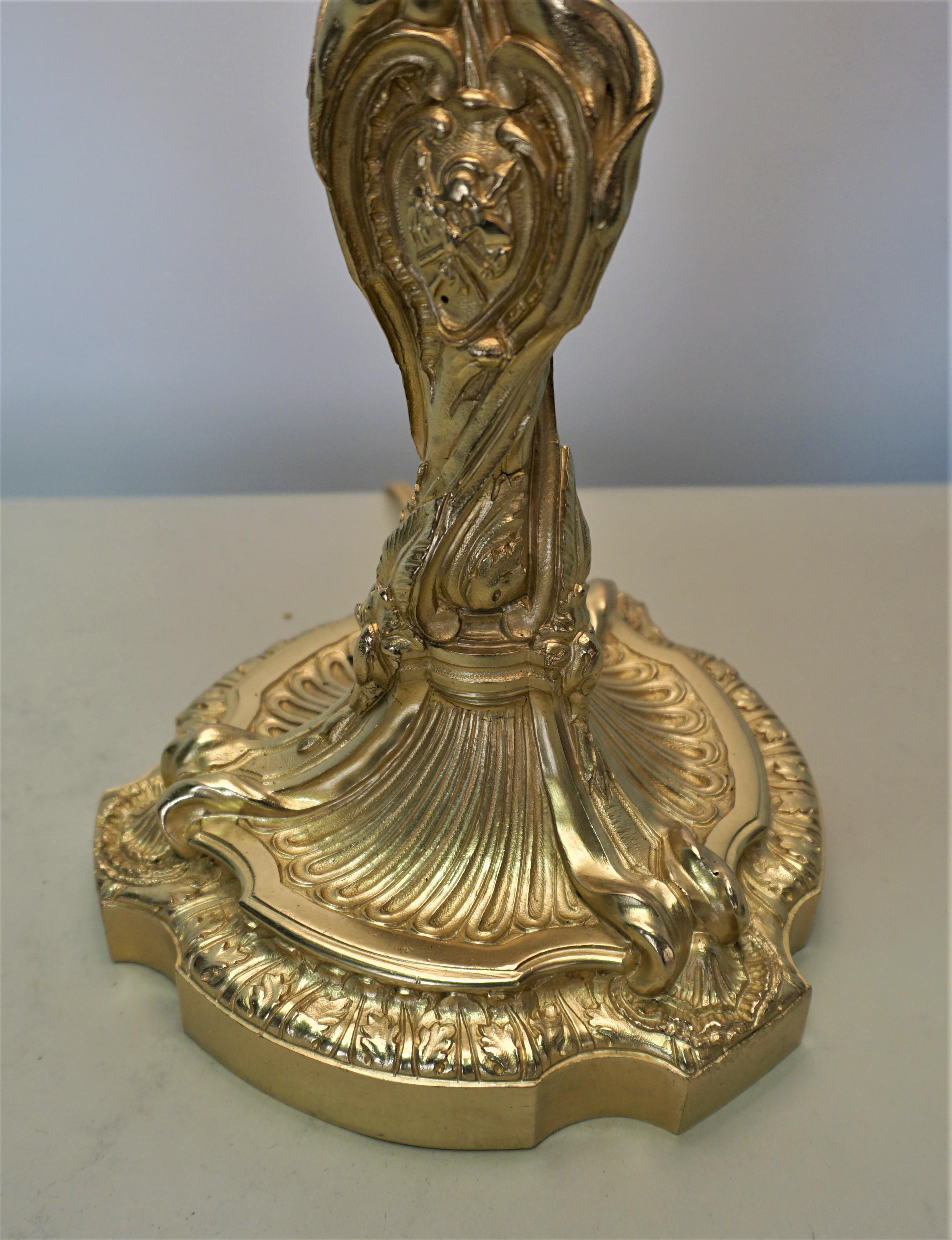 Französische Bronze-Kerzenleuchterlampe aus dem 19. Jahrhundert im Angebot 2