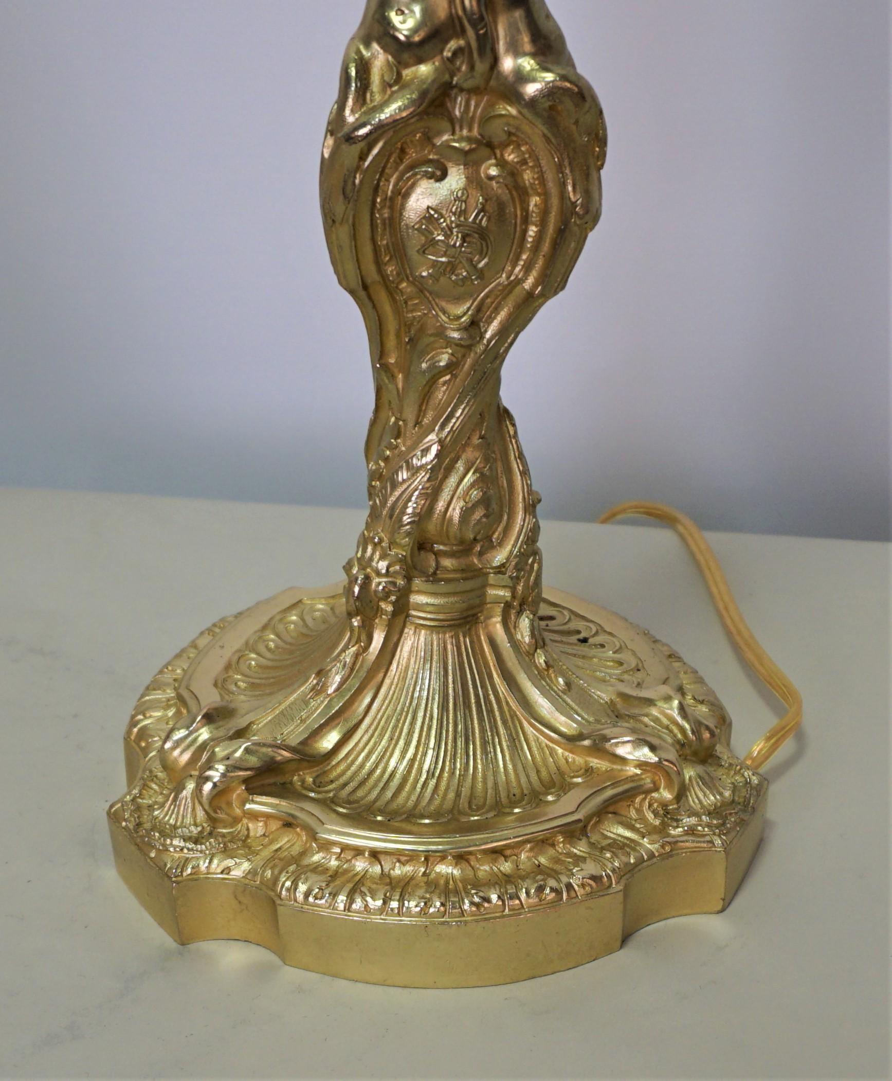 Französische Bronze-Kerzenleuchterlampe aus dem 19. Jahrhundert im Angebot 6